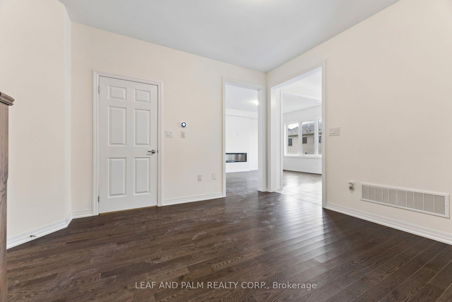 Photo 6 of 247 Flood Avenue, Clarington, Newcastle — HOMEH