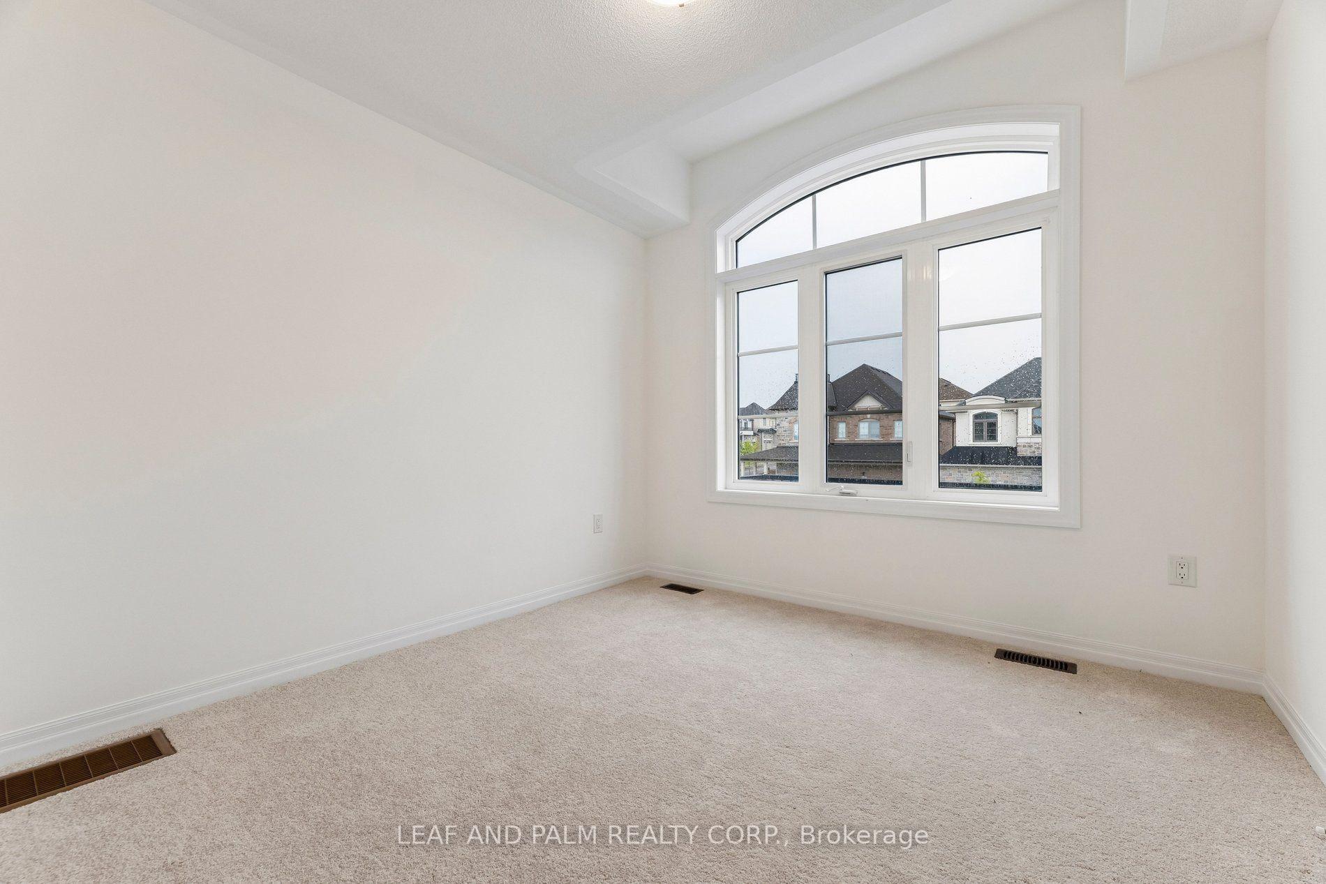 Photo 16 of 247 Flood Avenue, Clarington, Newcastle — HOMEH