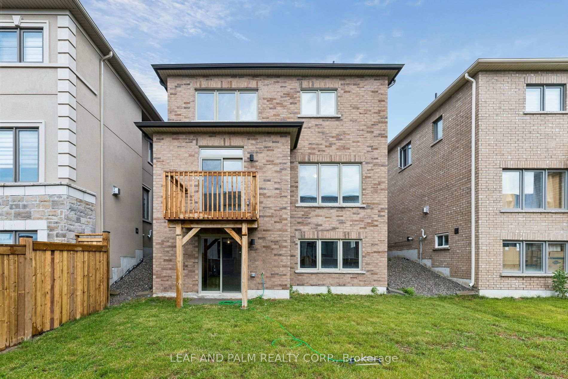 Photo 30 of 247 Flood Avenue, Clarington, Newcastle — HOMEH