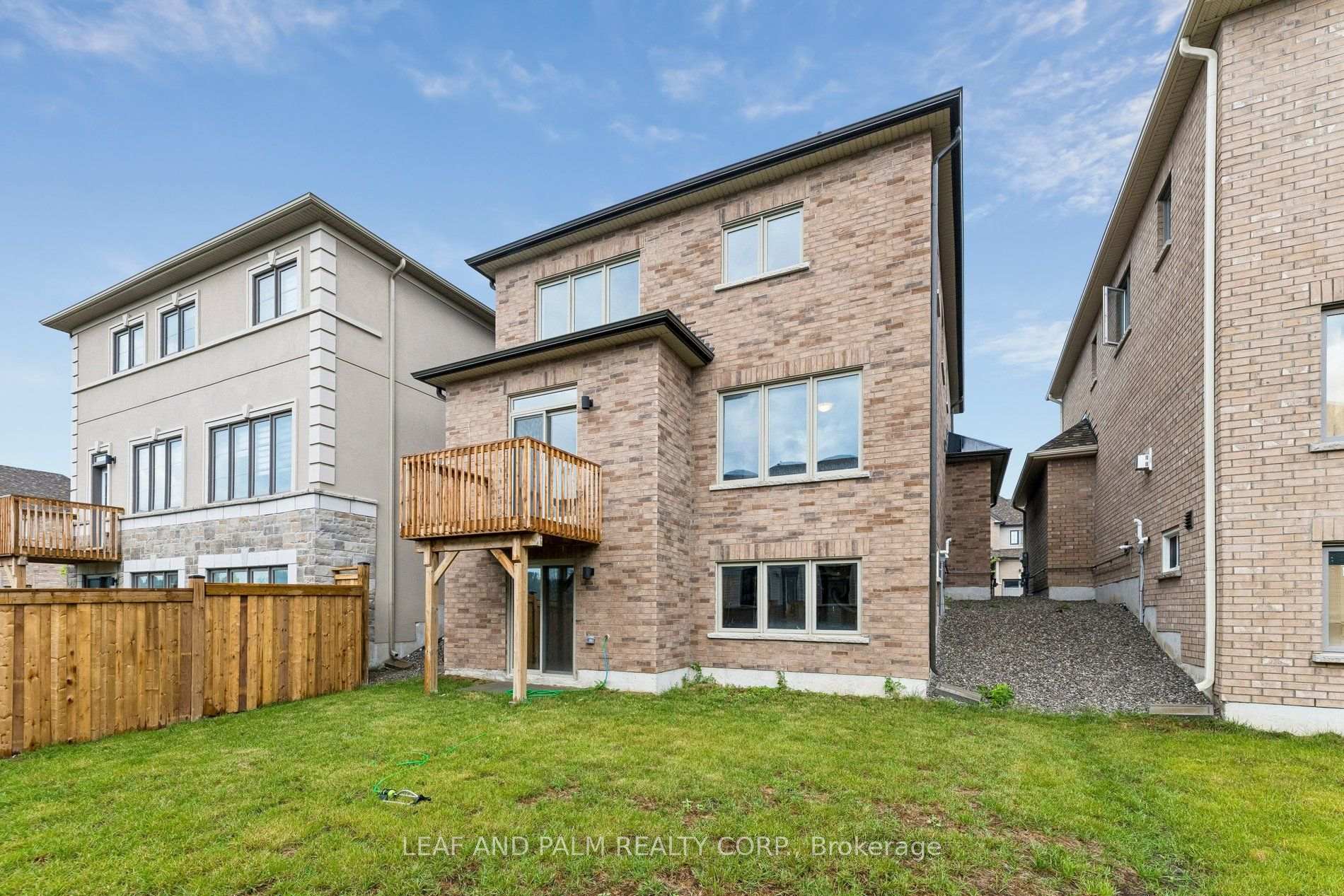 Photo 31 of 247 Flood Avenue, Clarington, Newcastle — HOMEH