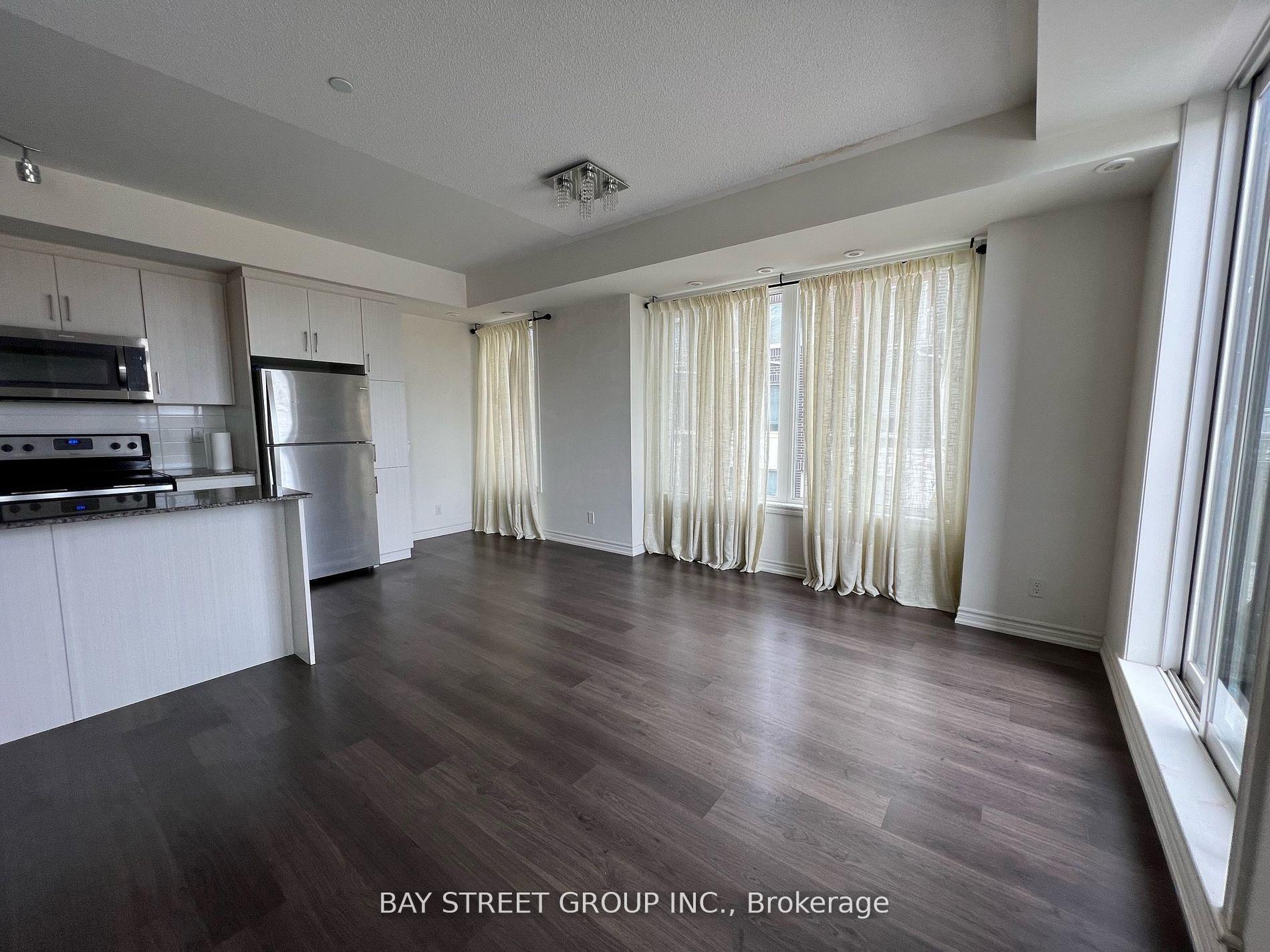 Photo 9 of Unit 15, 115 long branch Avenue, Etobicoke, Long Branch — HOMEH