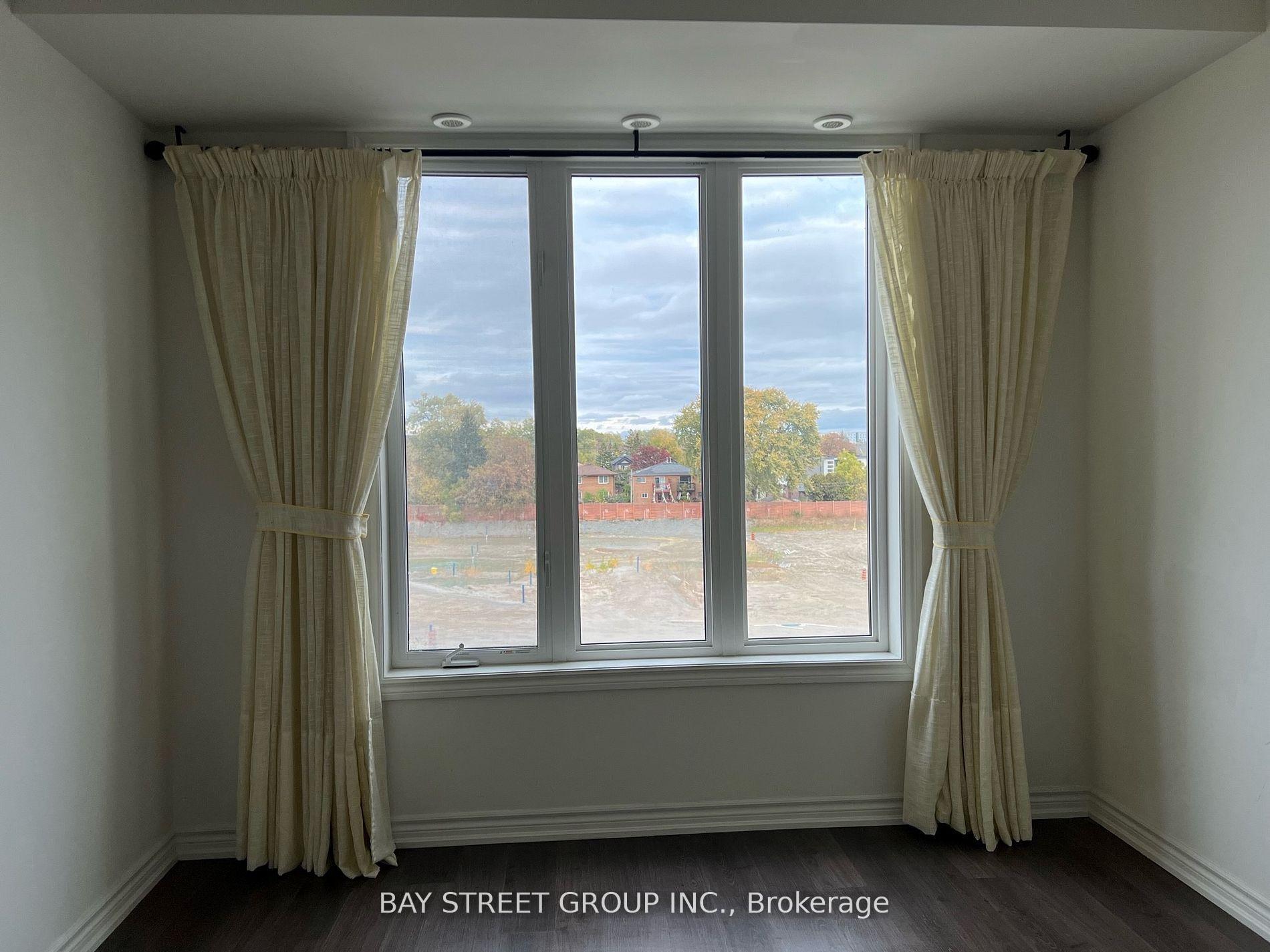 Photo 10 of Unit 15, 115 long branch Avenue, Etobicoke, Long Branch — HOMEH