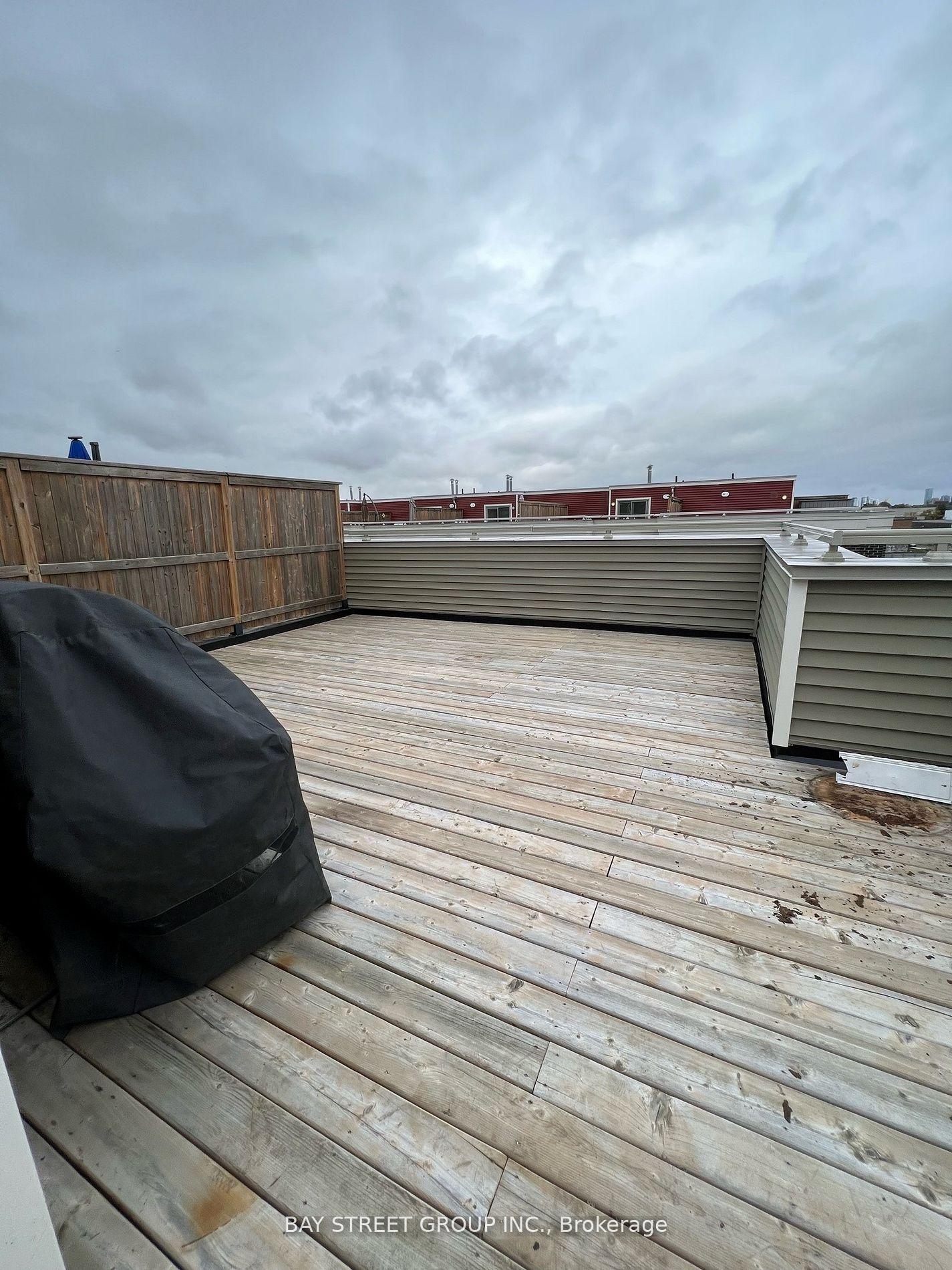Photo 11 of Unit 15, 115 long branch Avenue, Etobicoke, Long Branch — HOMEH