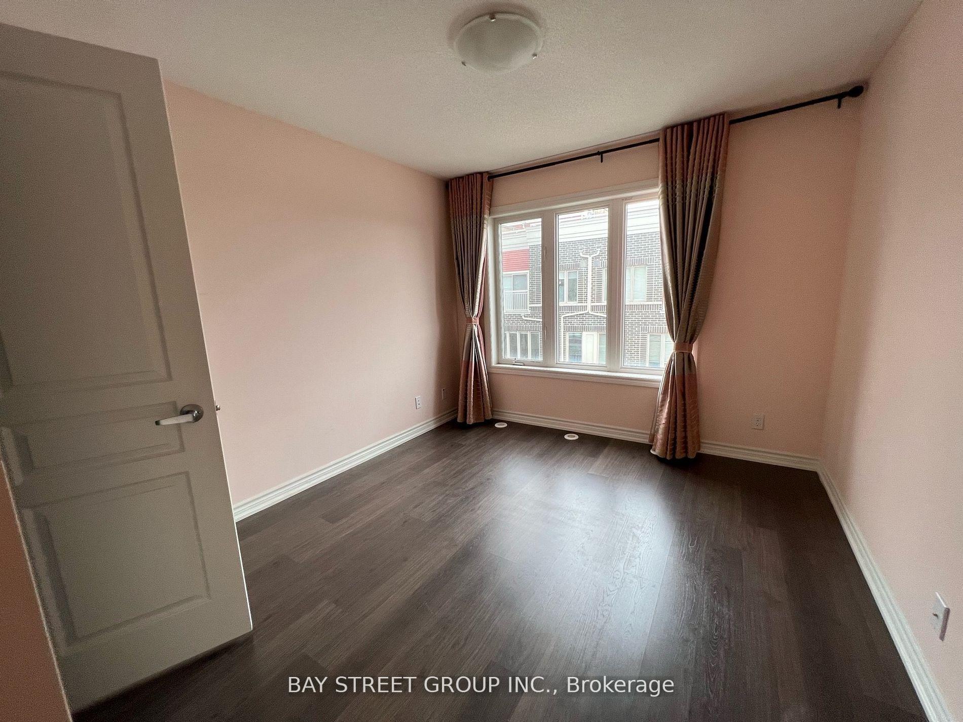 Photo 12 of Unit 15, 115 long branch Avenue, Etobicoke, Long Branch — HOMEH