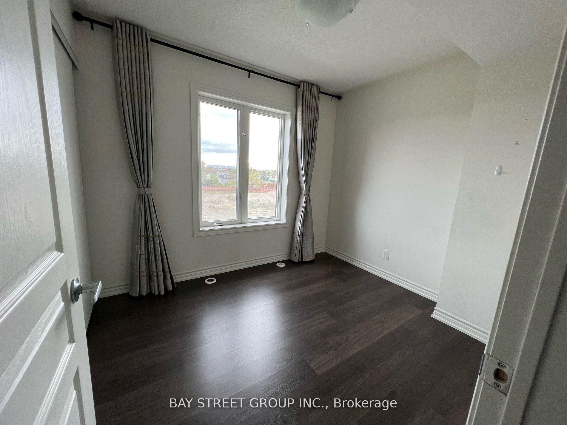 Photo 14 of Unit 15, 115 long branch Avenue, Etobicoke, Long Branch — HOMEH