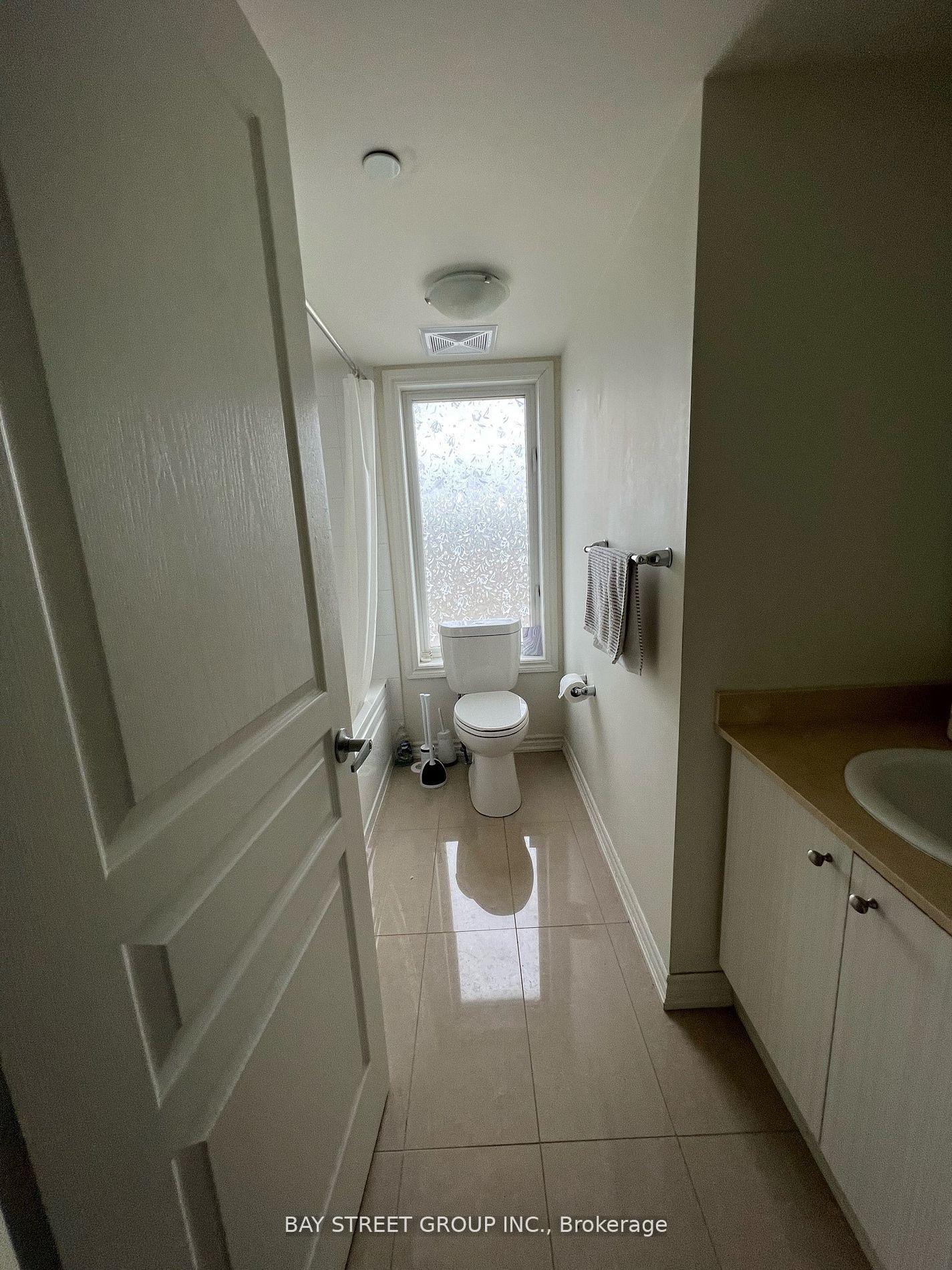 Photo 16 of Unit 15, 115 long branch Avenue, Etobicoke, Long Branch — HOMEH