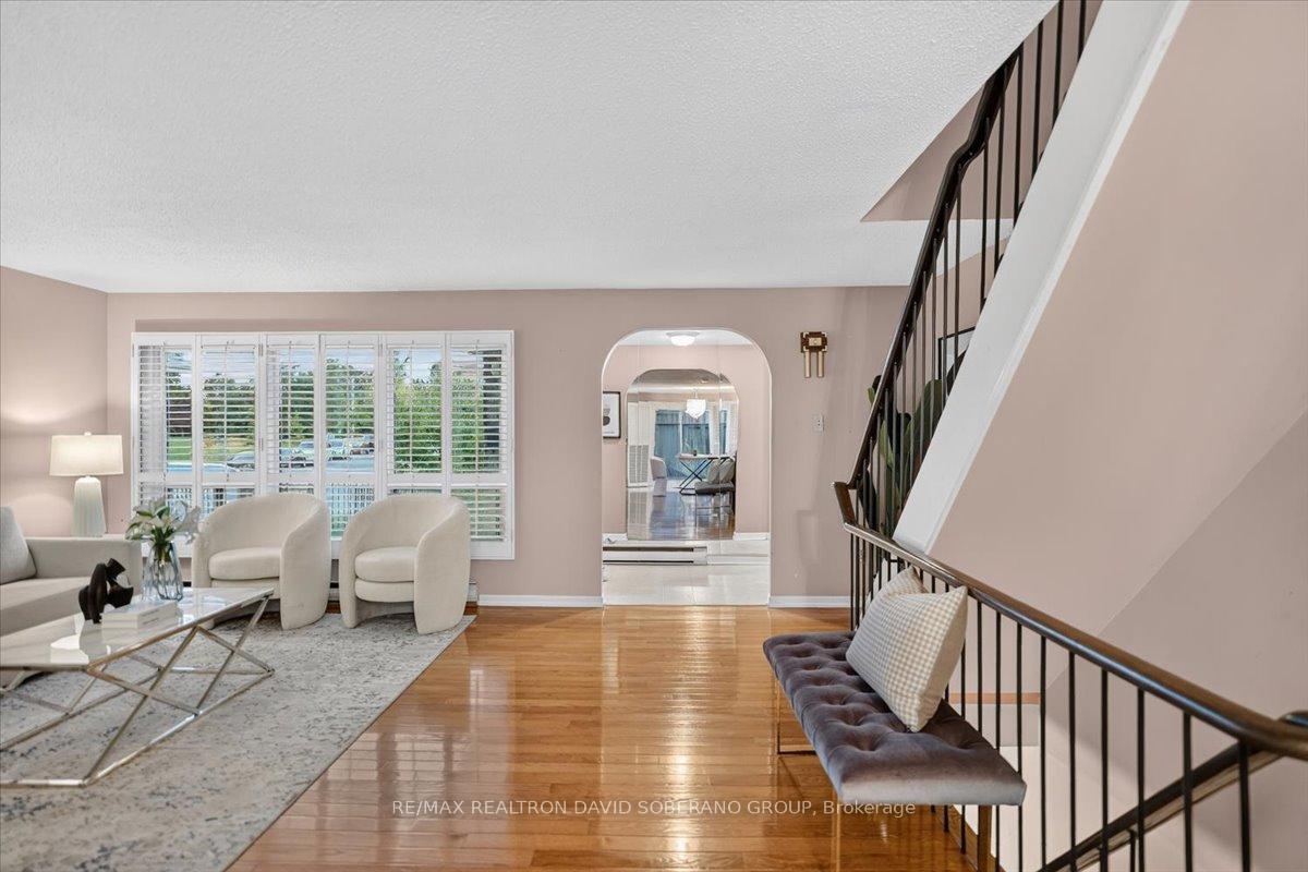 Photo 6 of 52 Antibes Drive, North York, Westminster-Branson — HOMEH