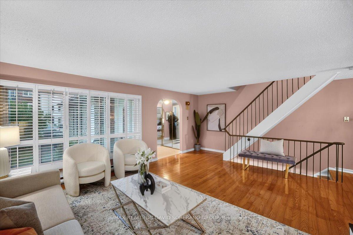 Photo 9 of 52 Antibes Drive, North York, Westminster-Branson — HOMEH