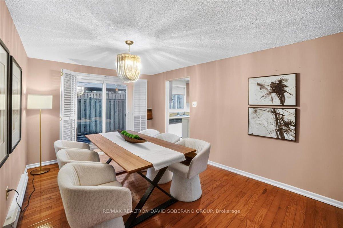 Photo 10 of 52 Antibes Drive, North York, Westminster-Branson — HOMEH