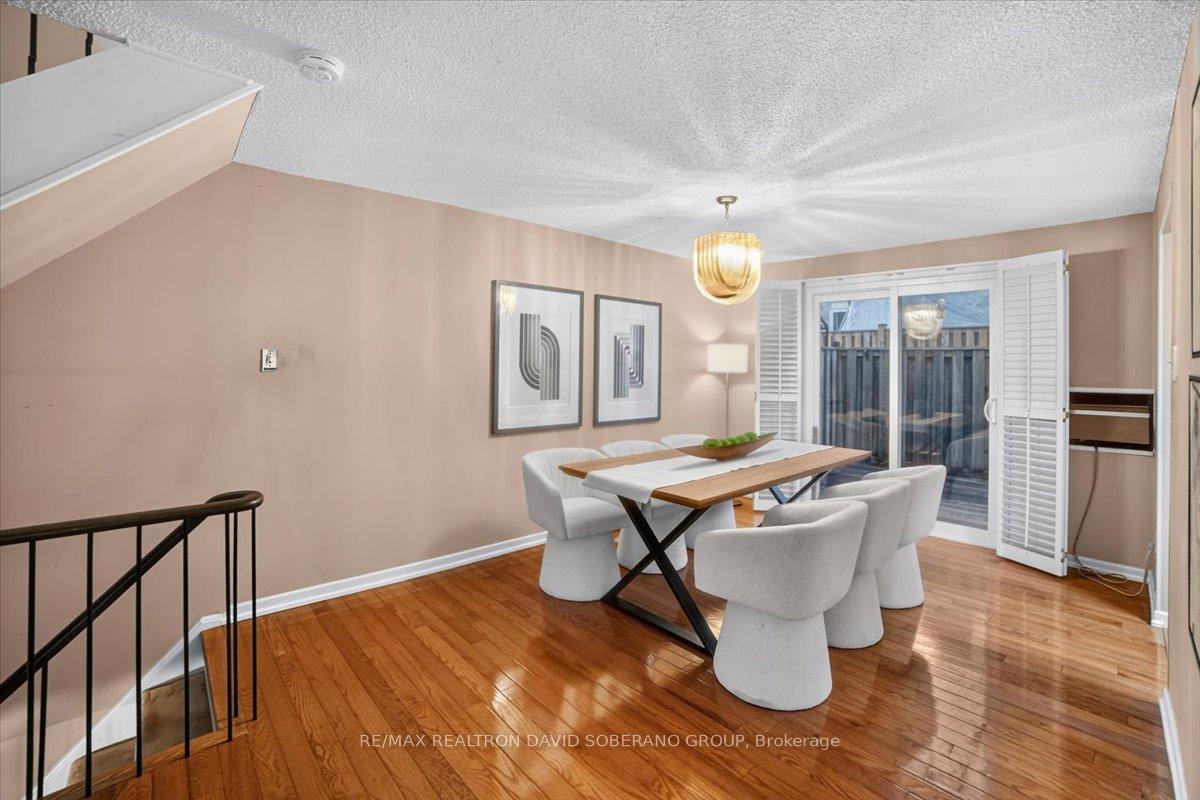 Photo 11 of 52 Antibes Drive, North York, Westminster-Branson — HOMEH