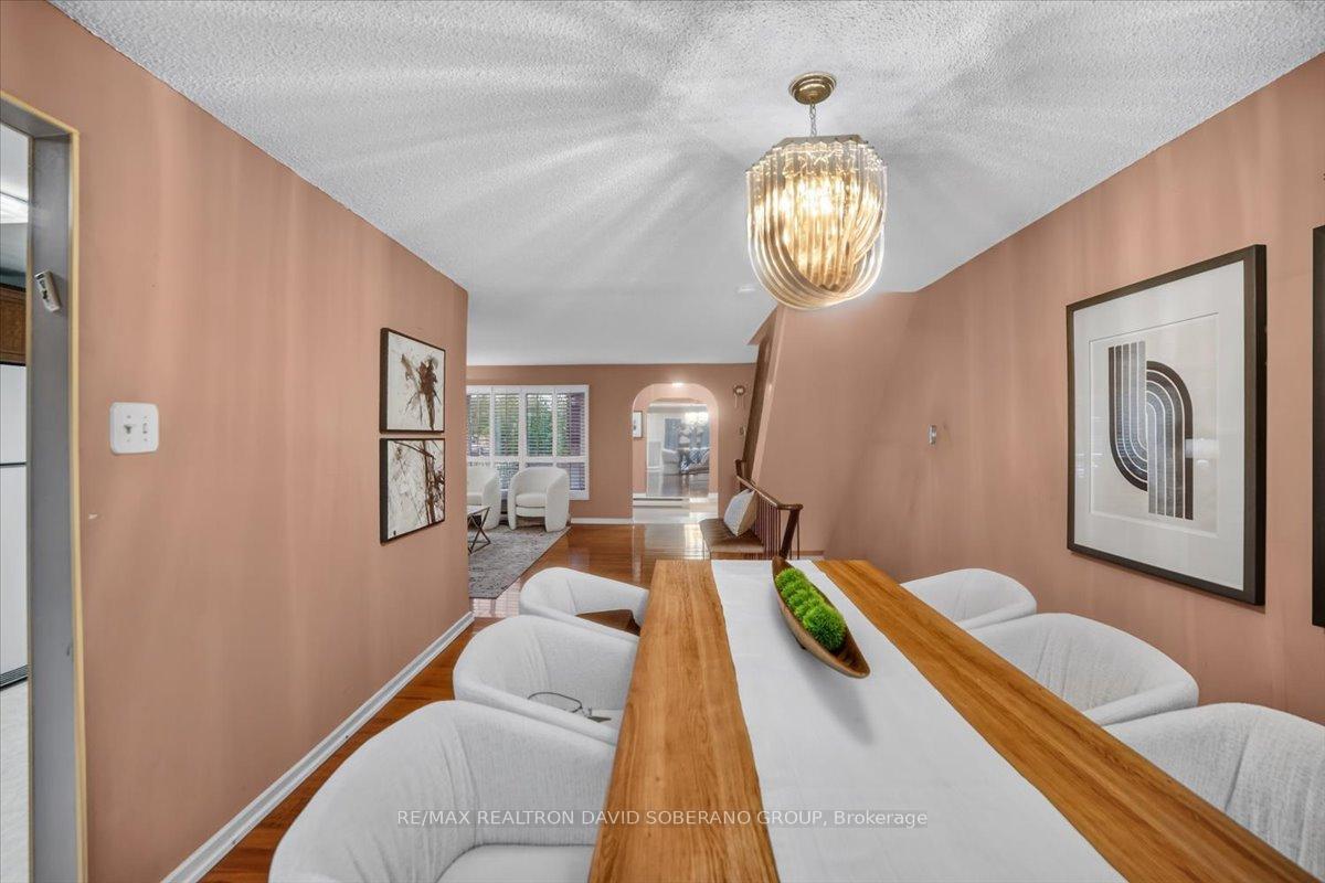 Photo 13 of 52 Antibes Drive, North York, Westminster-Branson — HOMEH