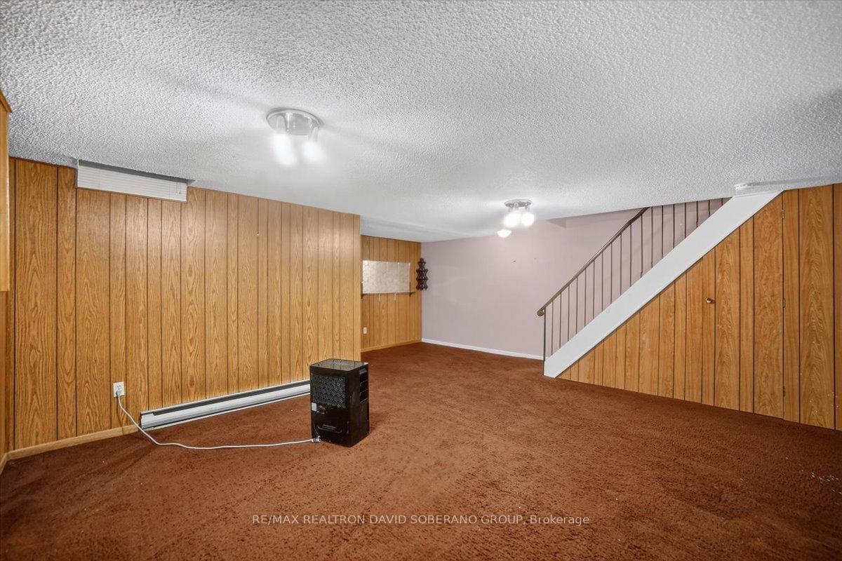 Photo 44 of 52 Antibes Drive, North York, Westminster-Branson — HOMEH