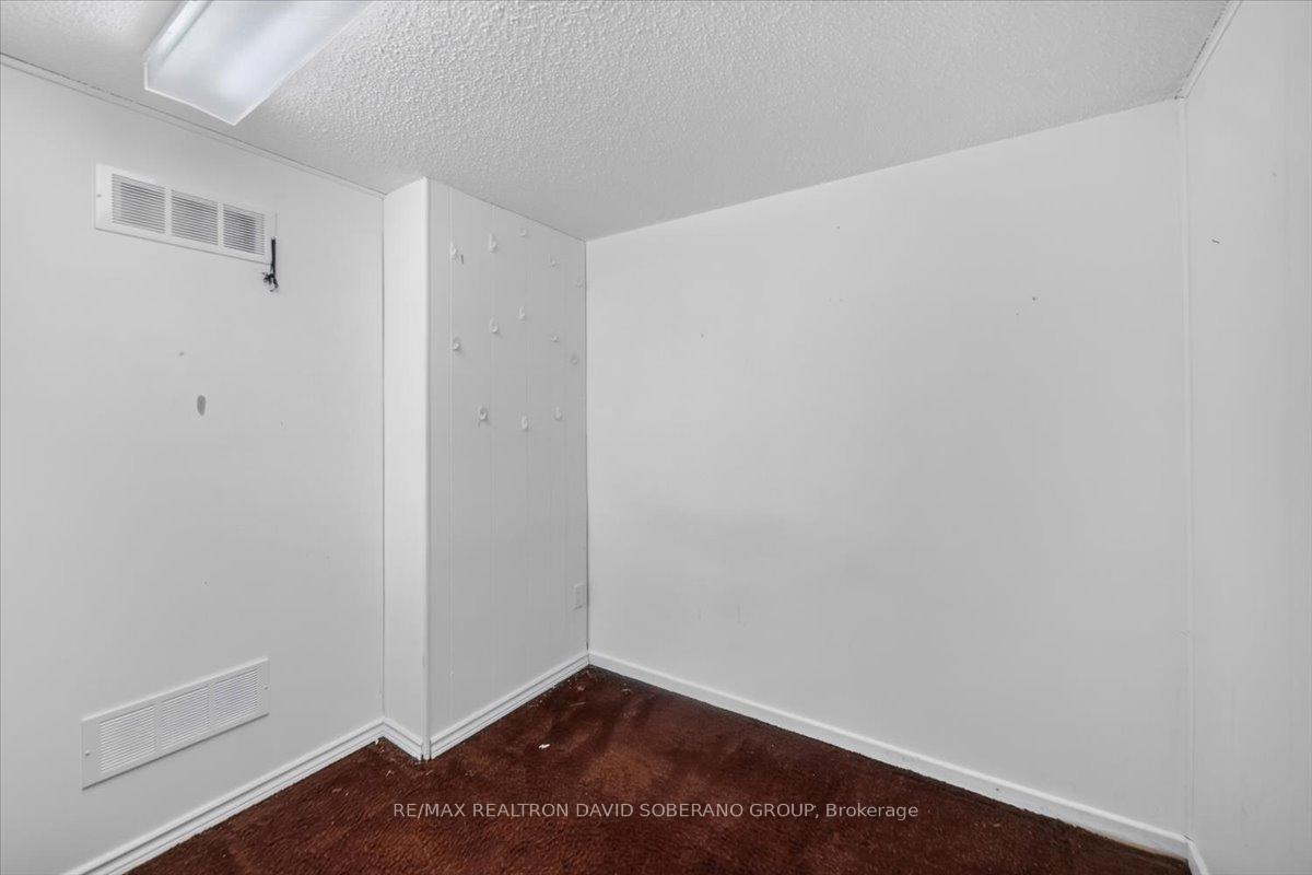 Photo 45 of 52 Antibes Drive, North York, Westminster-Branson — HOMEH