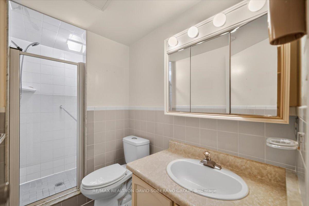 Photo 47 of 52 Antibes Drive, North York, Westminster-Branson — HOMEH