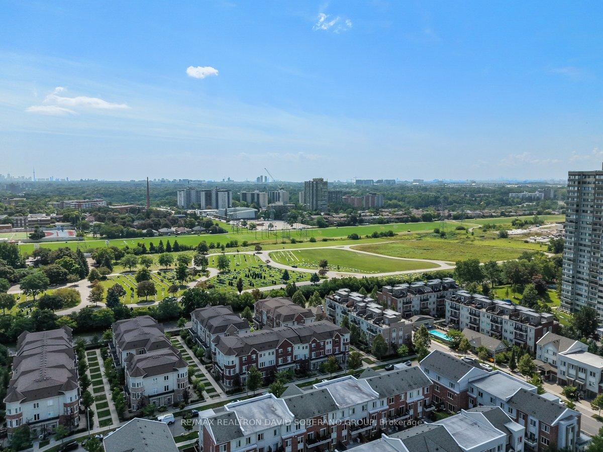 Photo 50 of 52 Antibes Drive, North York, Westminster-Branson — HOMEH