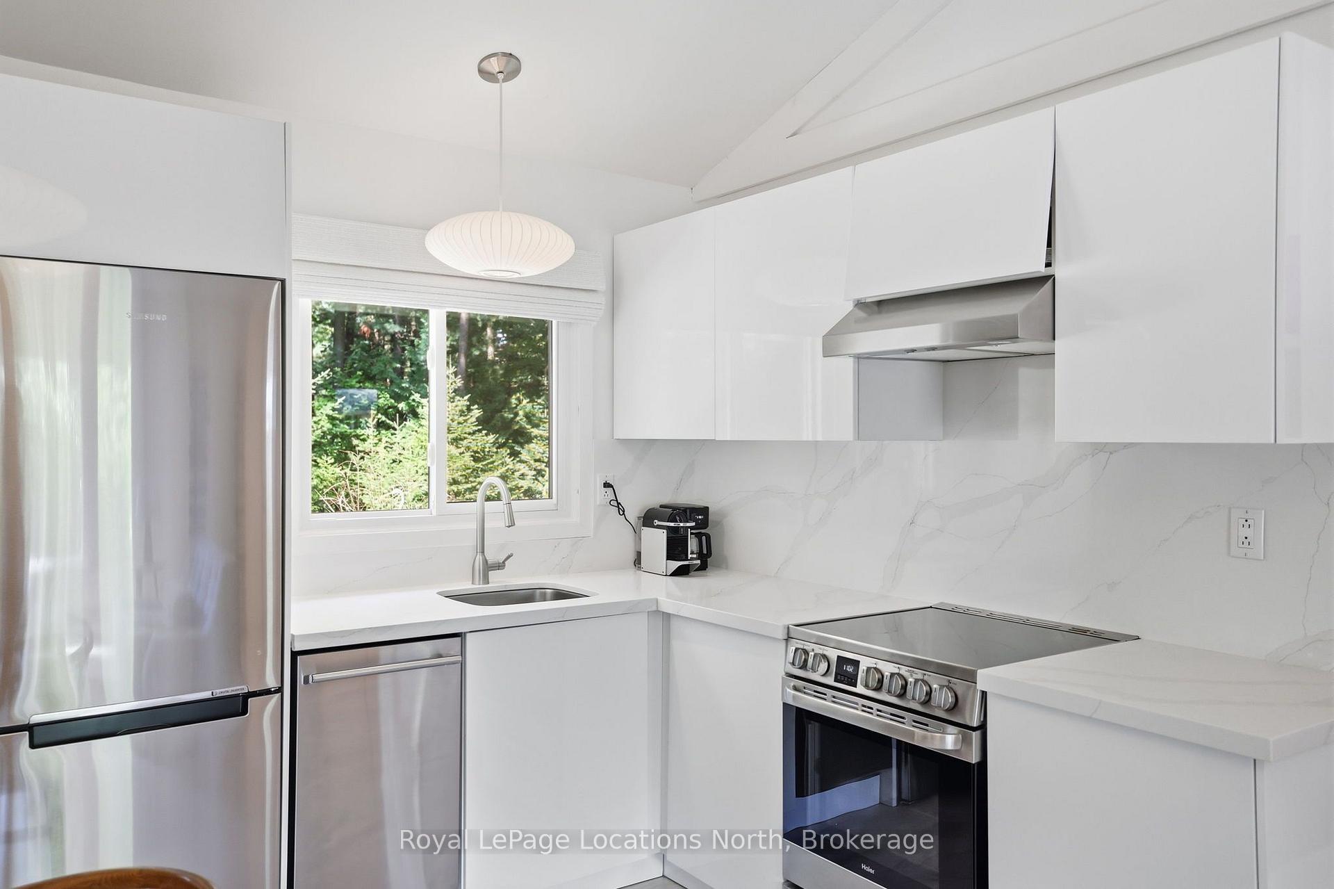 Photo 10 of 188 39TH Street S, Wasaga Beach — HOMEH