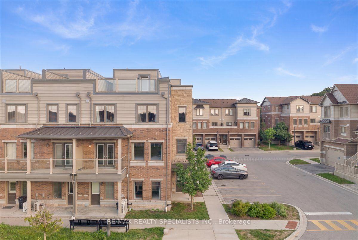 Photo 1 of Unit E8, 70 Willowrun Drive, Kitchener, Idlewood/Lackner Woods — HOMEH