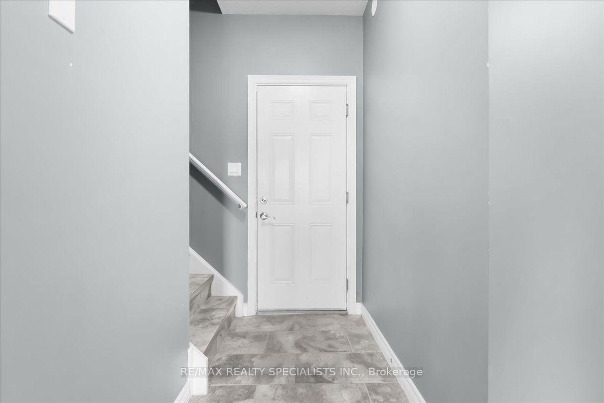 Photo 8 of Unit E8, 70 Willowrun Drive, Kitchener, Idlewood/Lackner Woods — HOMEH