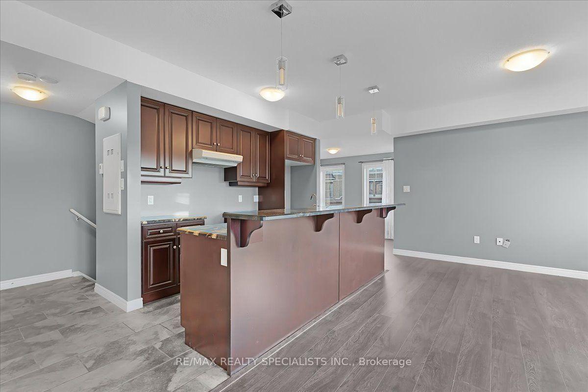 Photo 13 of Unit E8, 70 Willowrun Drive, Kitchener, Idlewood/Lackner Woods — HOMEH