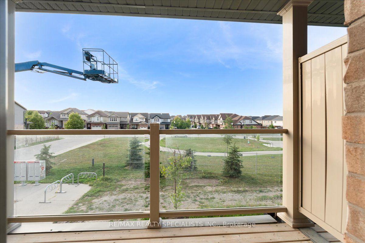 Photo 17 of Unit E8, 70 Willowrun Drive, Kitchener, Idlewood/Lackner Woods — HOMEH