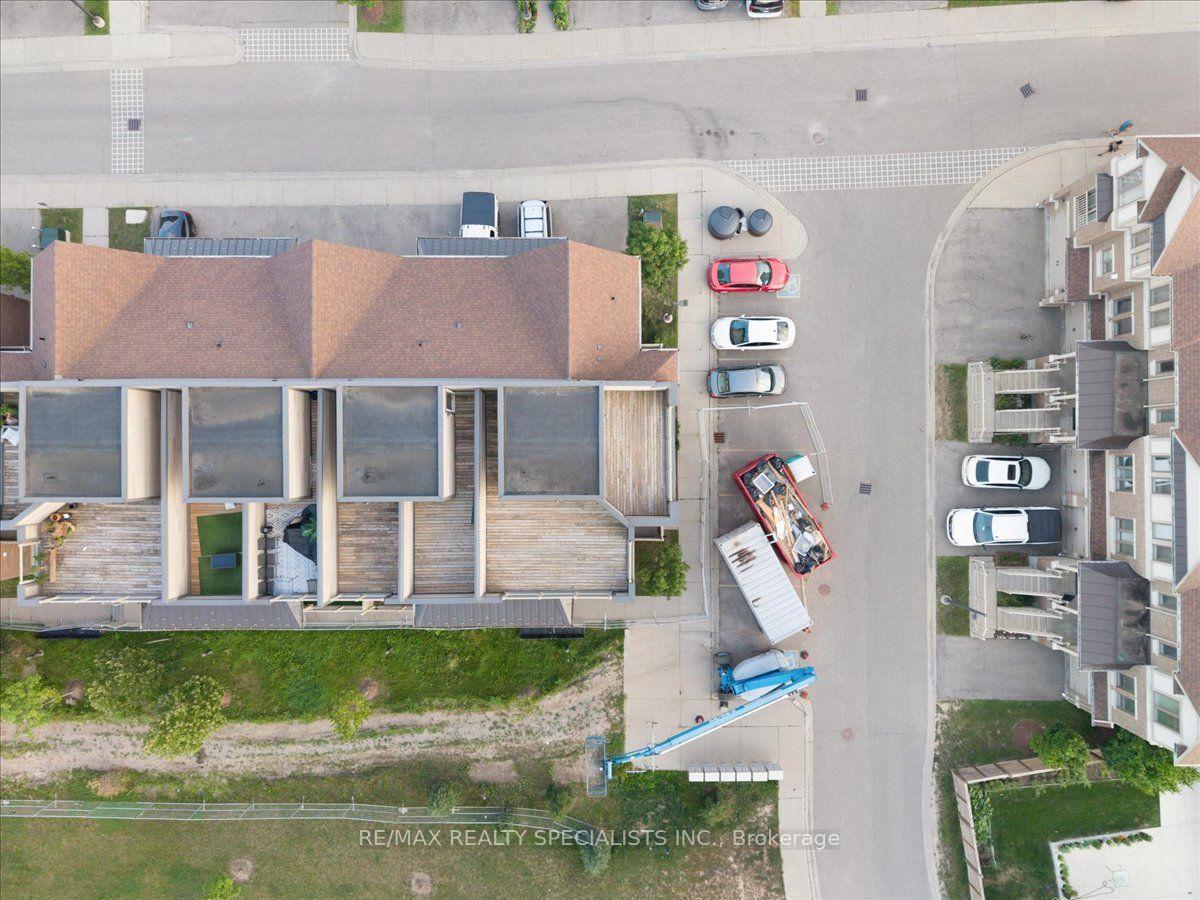 Photo 36 of Unit E8, 70 Willowrun Drive, Kitchener, Idlewood/Lackner Woods — HOMEH