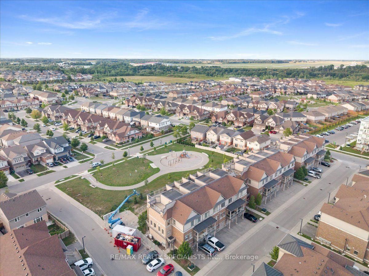 Photo 42 of Unit E8, 70 Willowrun Drive, Kitchener, Idlewood/Lackner Woods — HOMEH