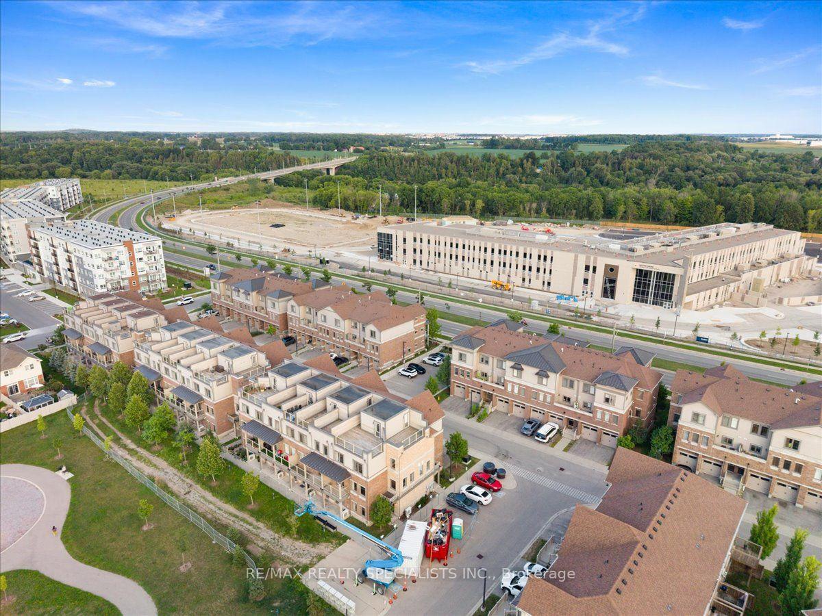 Photo 44 of Unit E8, 70 Willowrun Drive, Kitchener, Idlewood/Lackner Woods — HOMEH