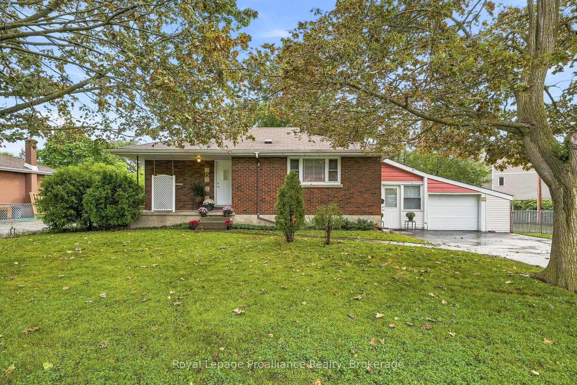 Photo 1 of 15 Elvins Gardens, Belleville, Belleville Ward — HOMEH