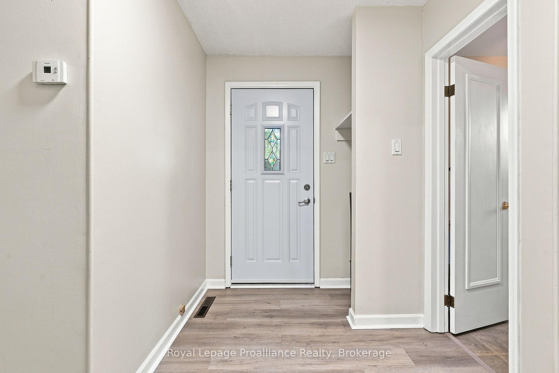 Photo 2 of 15 Elvins Gardens, Belleville, Belleville Ward — HOMEH