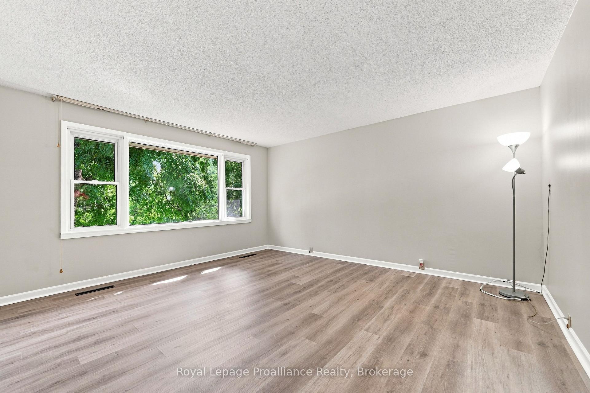Photo 12 of 15 Elvins Gardens, Belleville, Belleville Ward — HOMEH