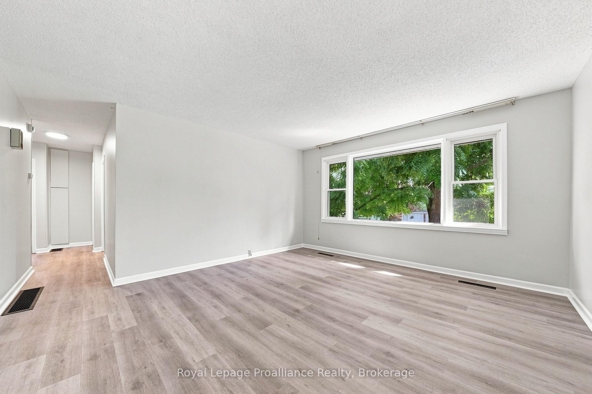 Photo 18 of 15 Elvins Gardens, Belleville, Belleville Ward — HOMEH
