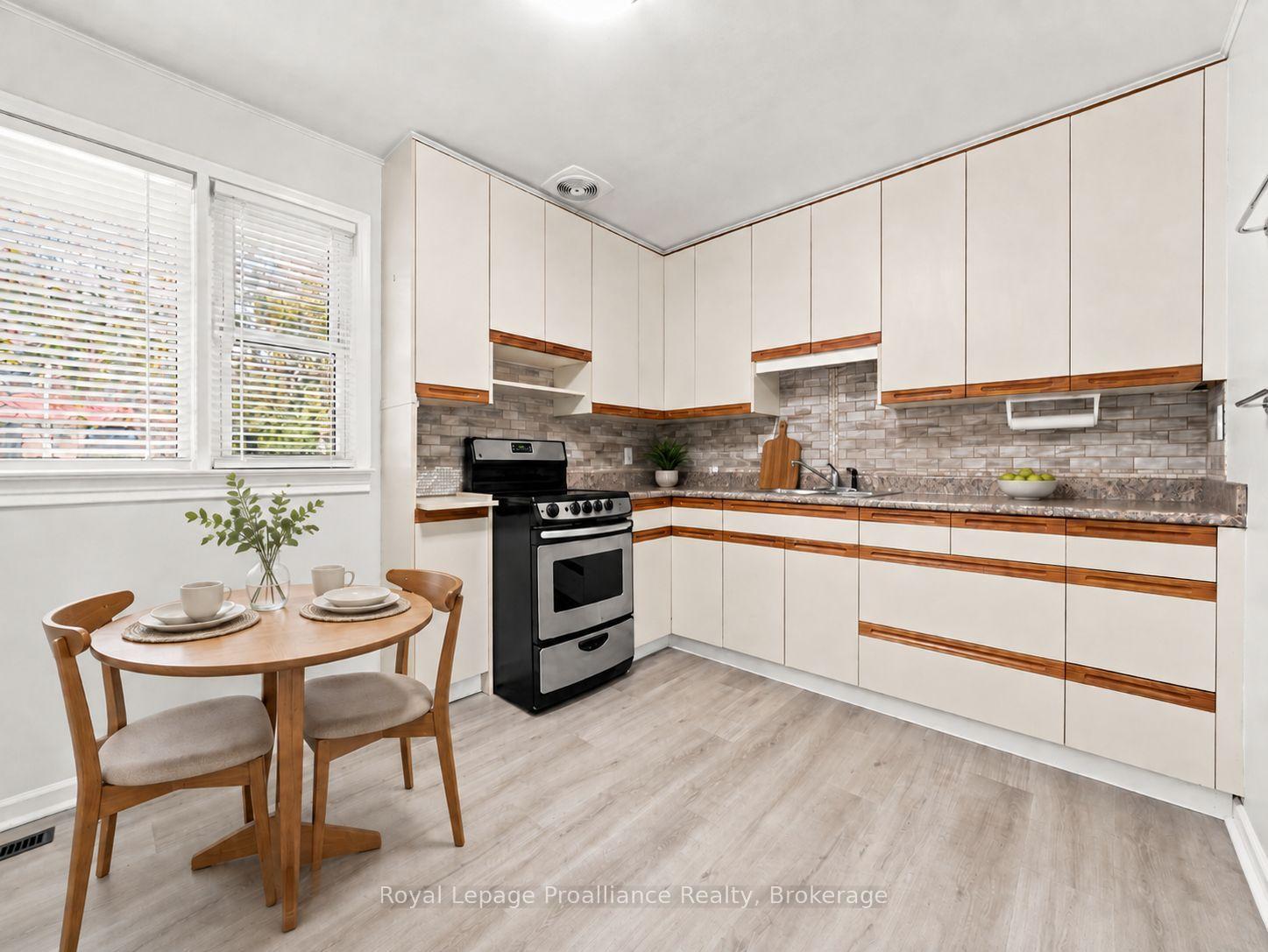 Photo 26 of 15 Elvins Gardens, Belleville, Belleville Ward — HOMEH