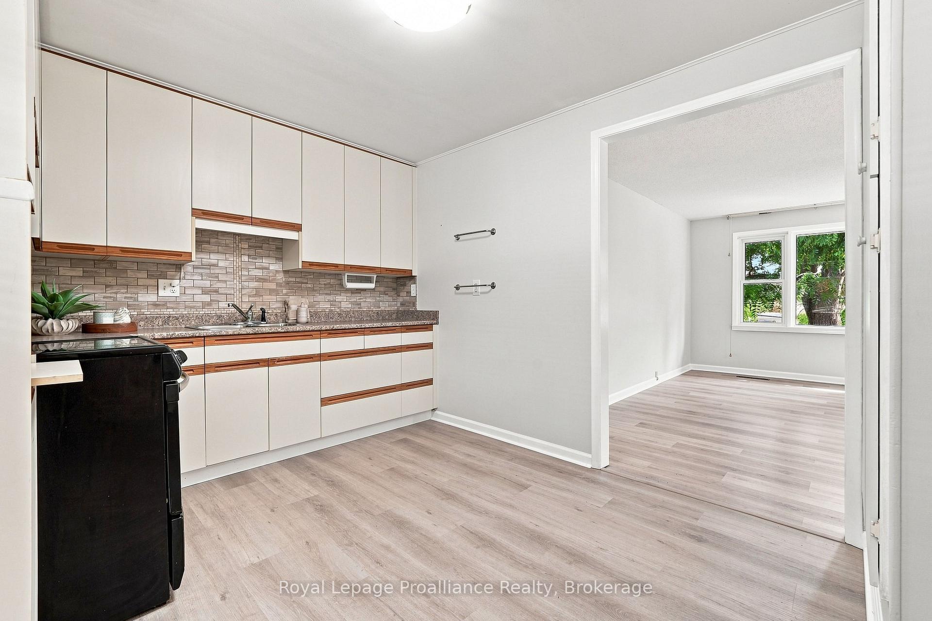 Photo 30 of 15 Elvins Gardens, Belleville, Belleville Ward — HOMEH