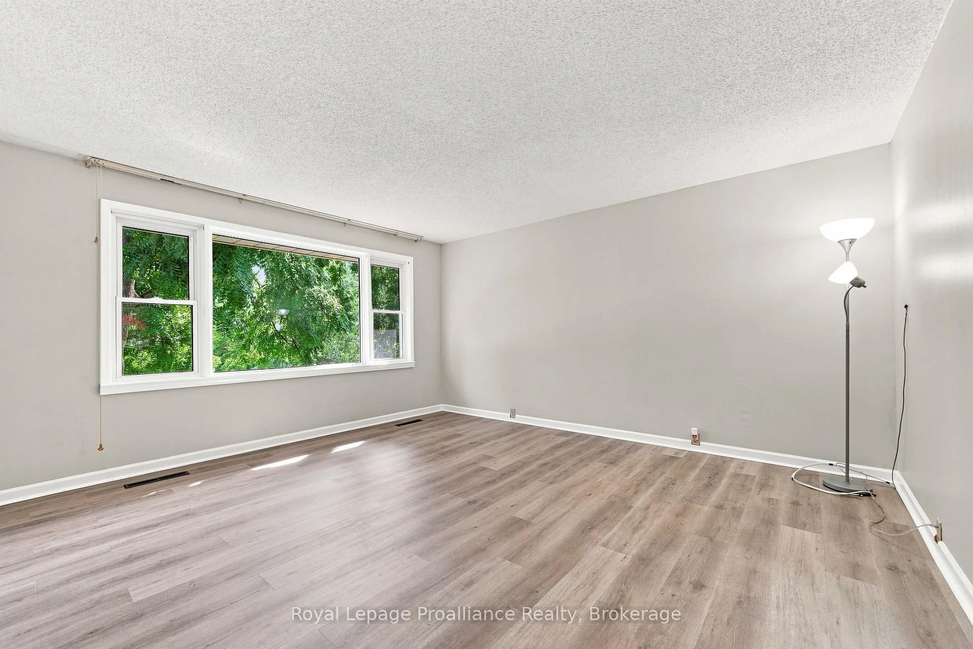 Photo 13 of 15 Elvins Gardens, Belleville, Belleville Ward — HOMEH