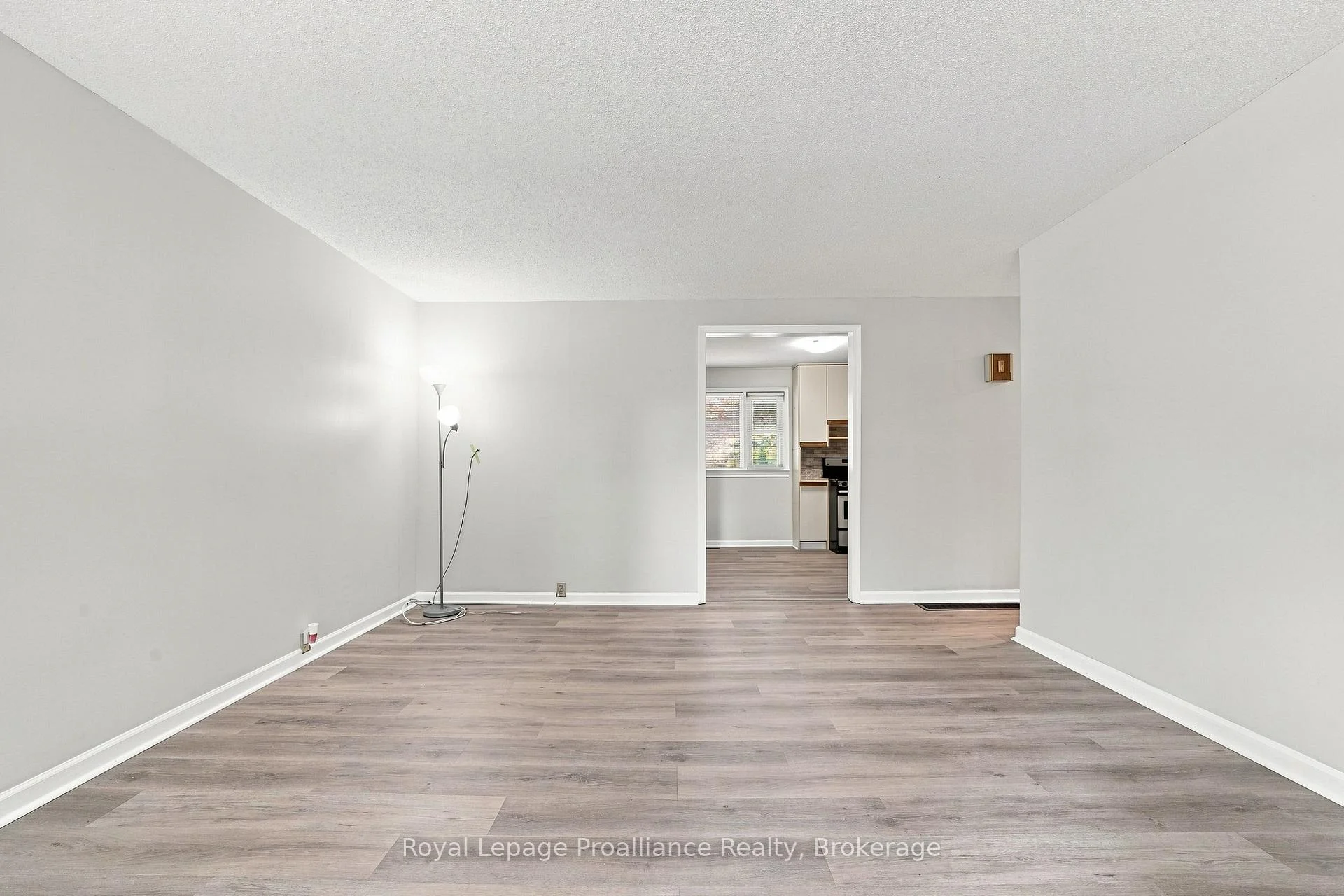 Photo 33 of 15 Elvins Gardens, Belleville, Belleville Ward — HOMEH