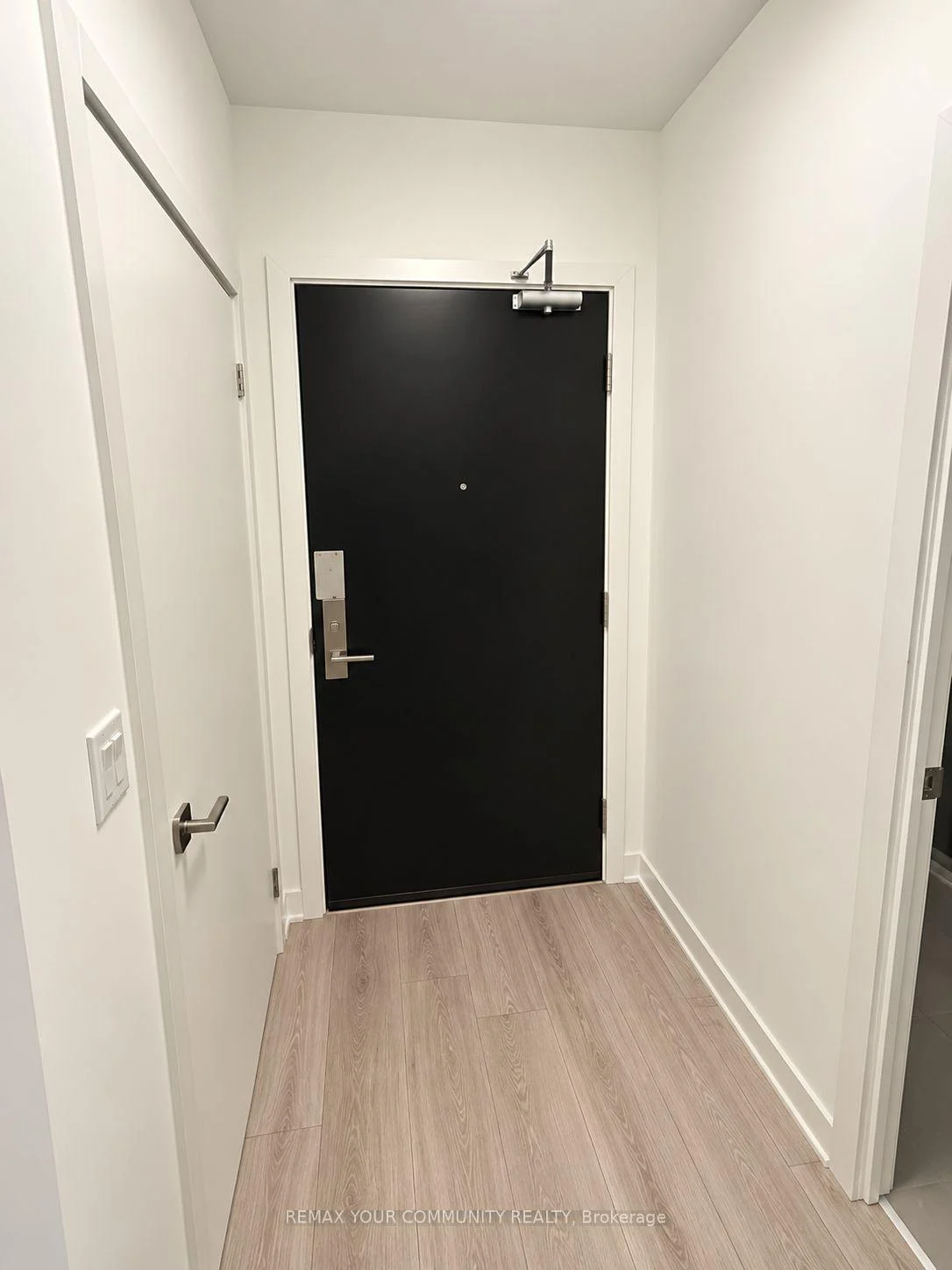 Photo 4 of Unit 404, 159 Wellesley Street E, Toronto, Cabbagetown-South St. James Town — HOMEH