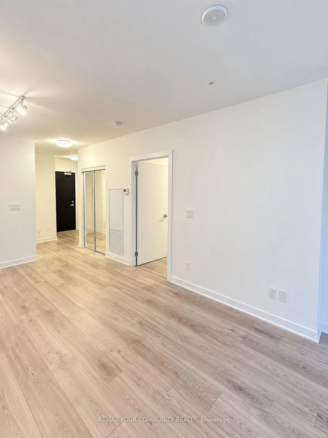 Photo 14 of Unit 404, 159 Wellesley Street E, Toronto, Cabbagetown-South St. James Town — HOMEH