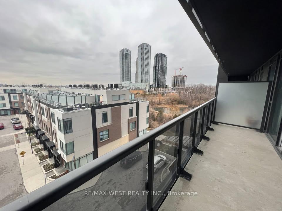 Photo 9 of Unit 301, 7895 Jane Street, Vaughan, Concord — HOMEH