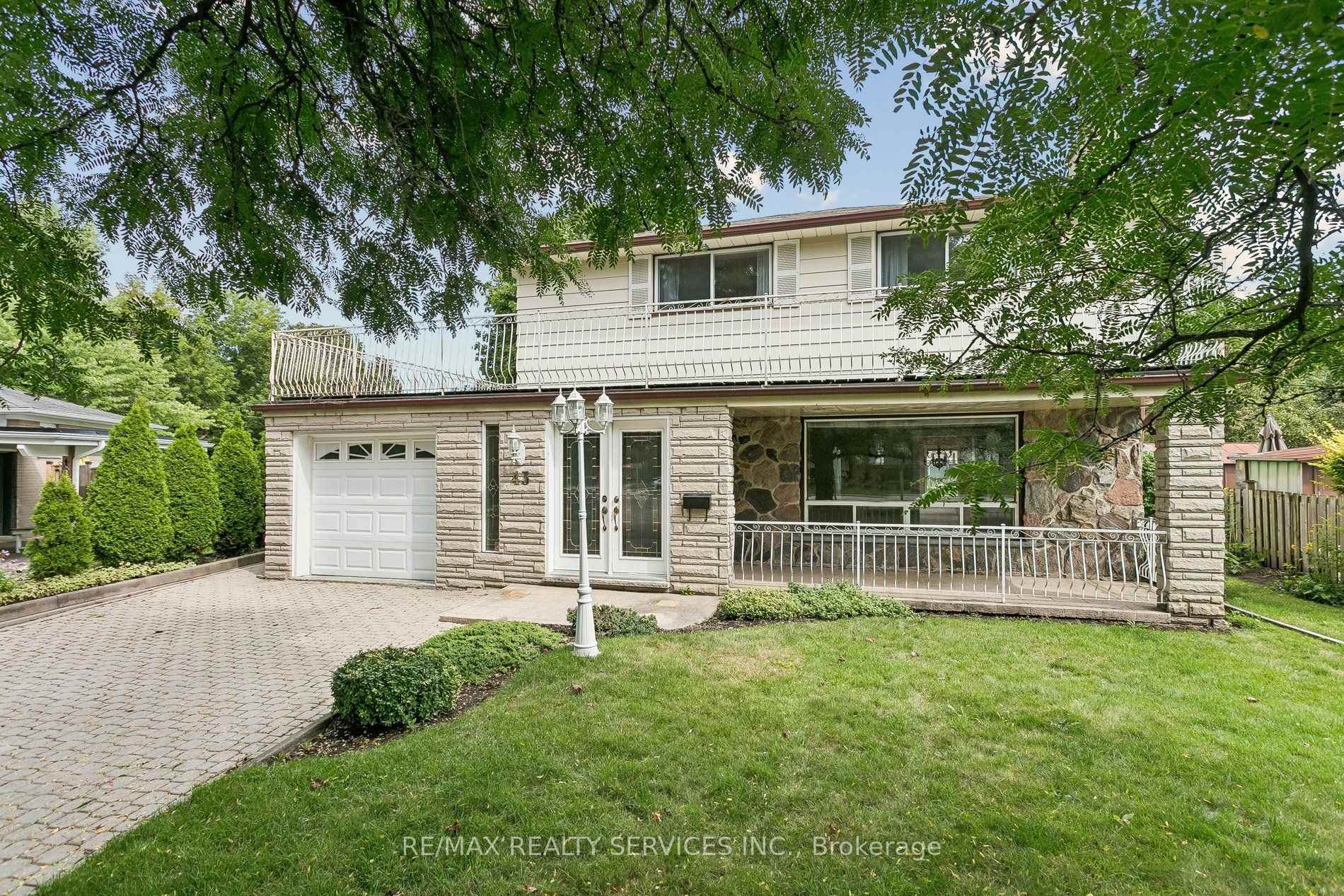 Photo 3 of 43 Allendale Road, Brampton, Brampton East — HOMEH