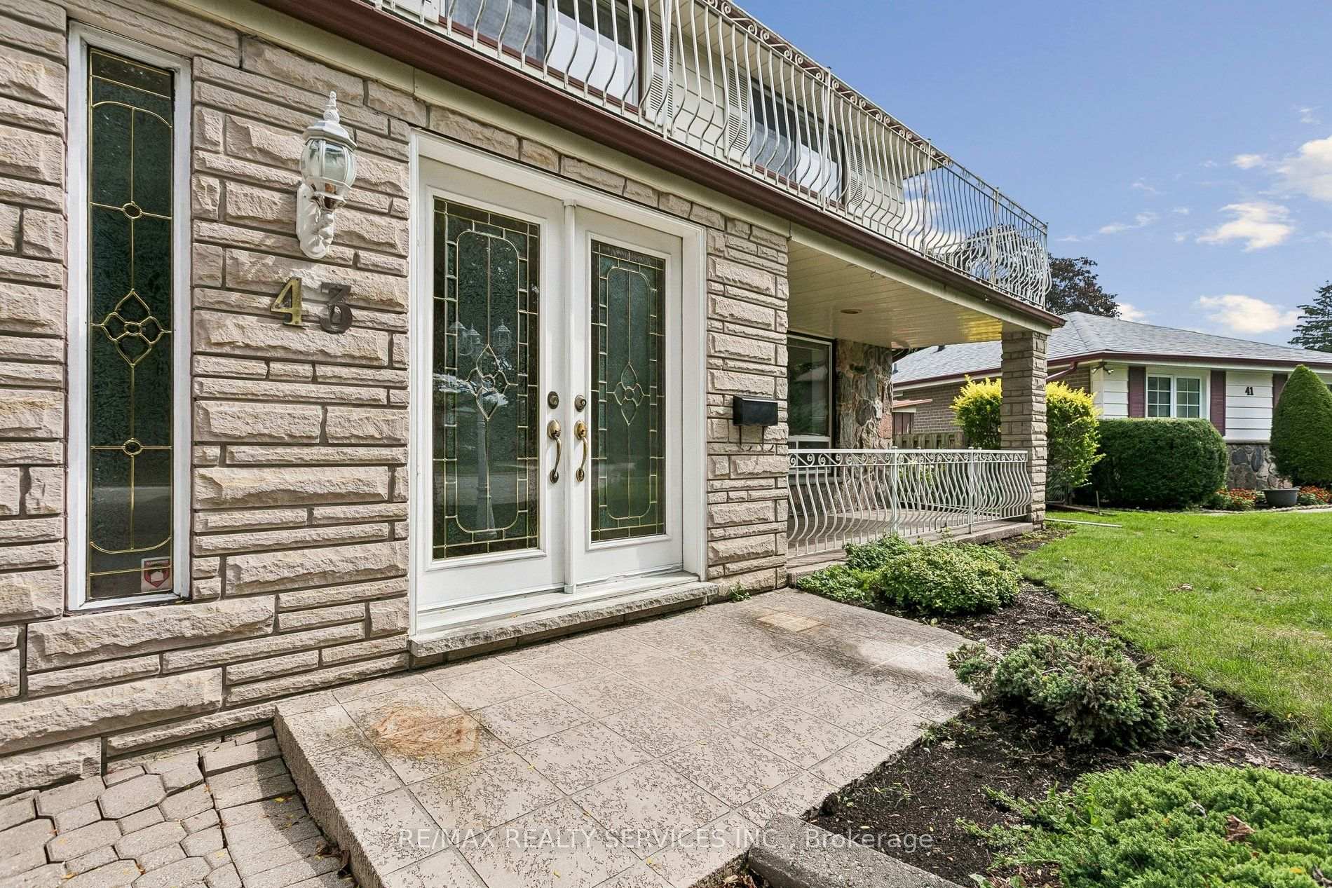 Photo 5 of 43 Allendale Road, Brampton, Brampton East — HOMEH