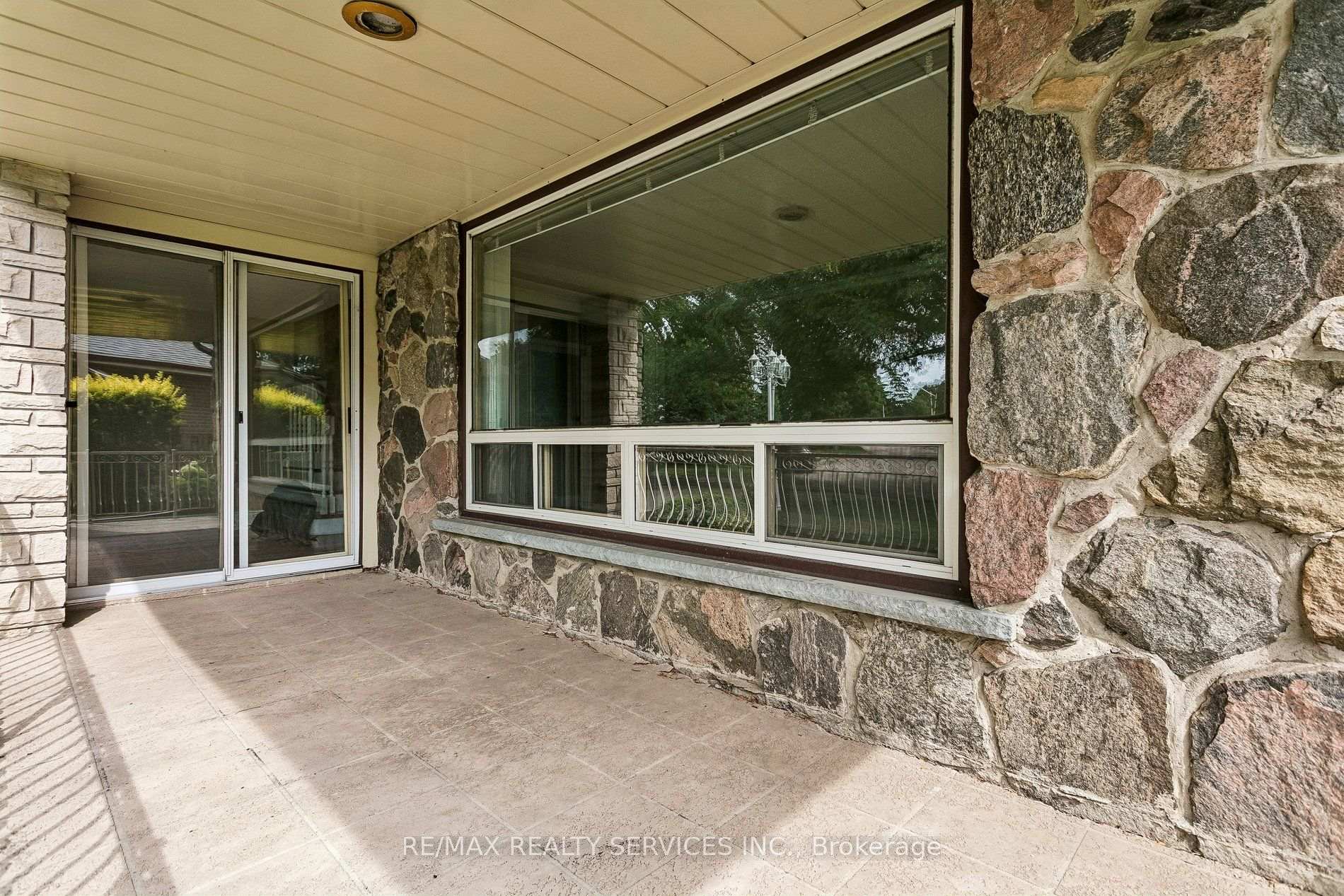 Photo 6 of 43 Allendale Road, Brampton, Brampton East — HOMEH