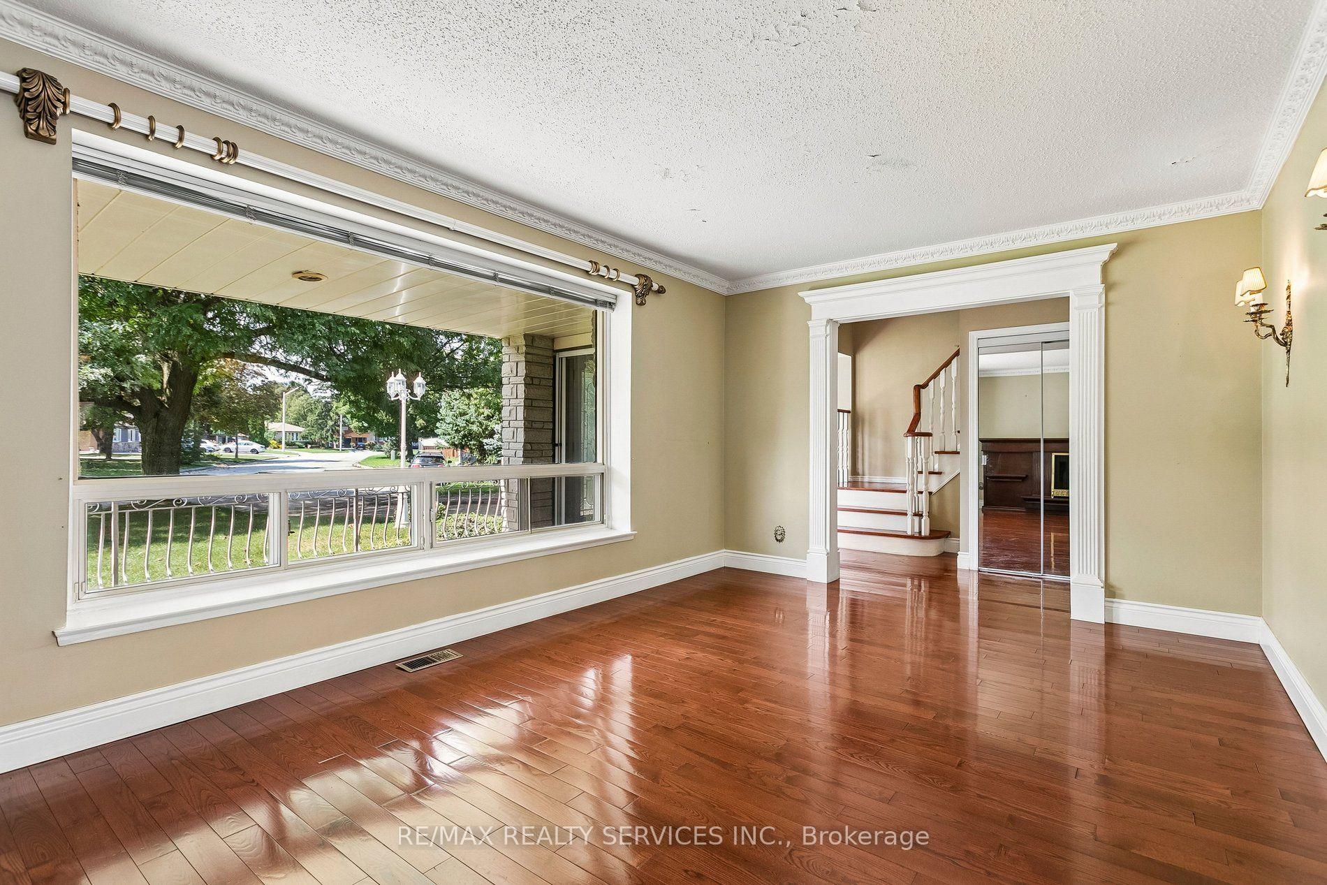 Photo 11 of 43 Allendale Road, Brampton, Brampton East — HOMEH