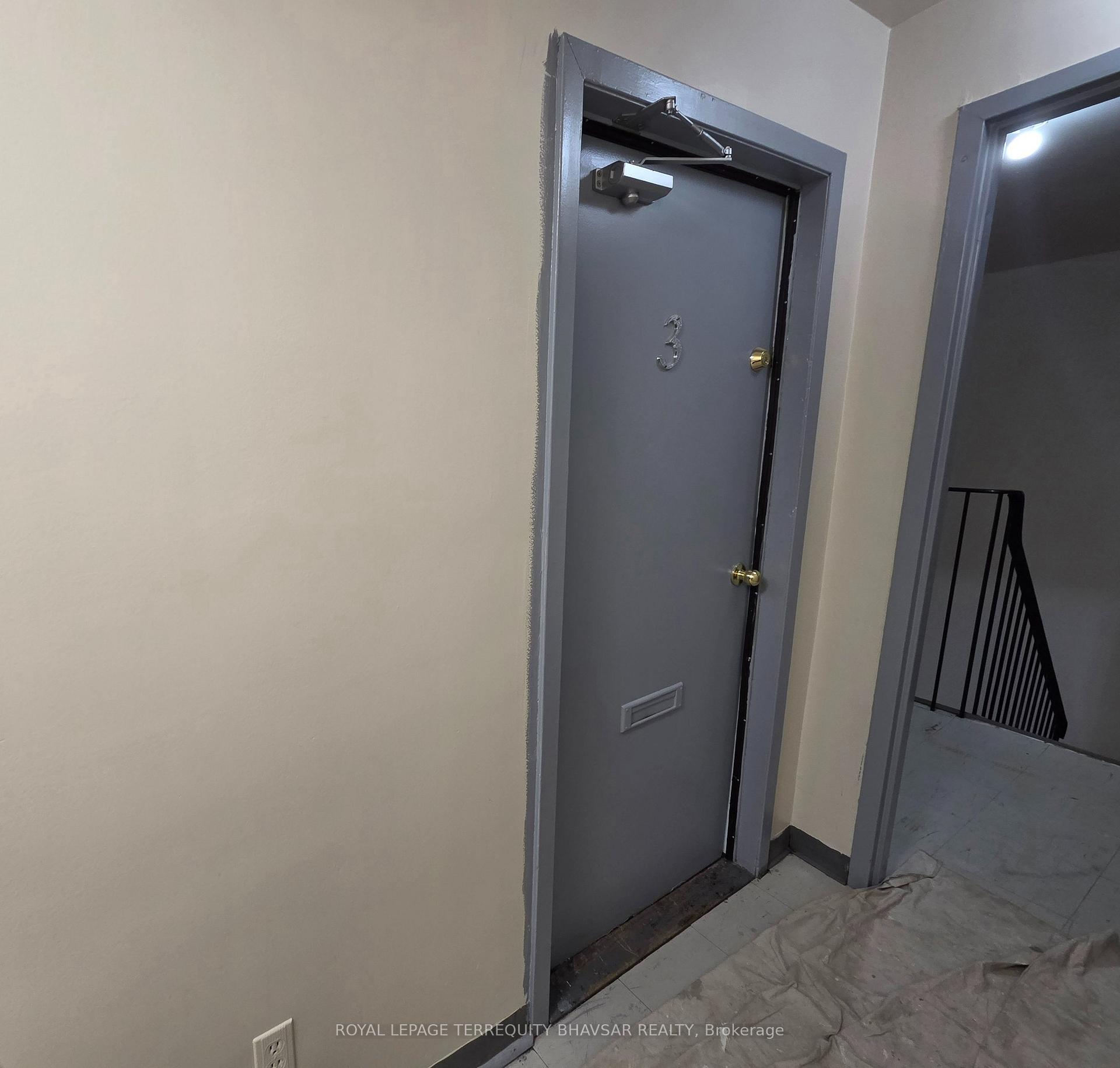 Photo 6 of Unit 3, 2827 Weston Road, North York, Humberlea-Pelmo Park — HOMEH