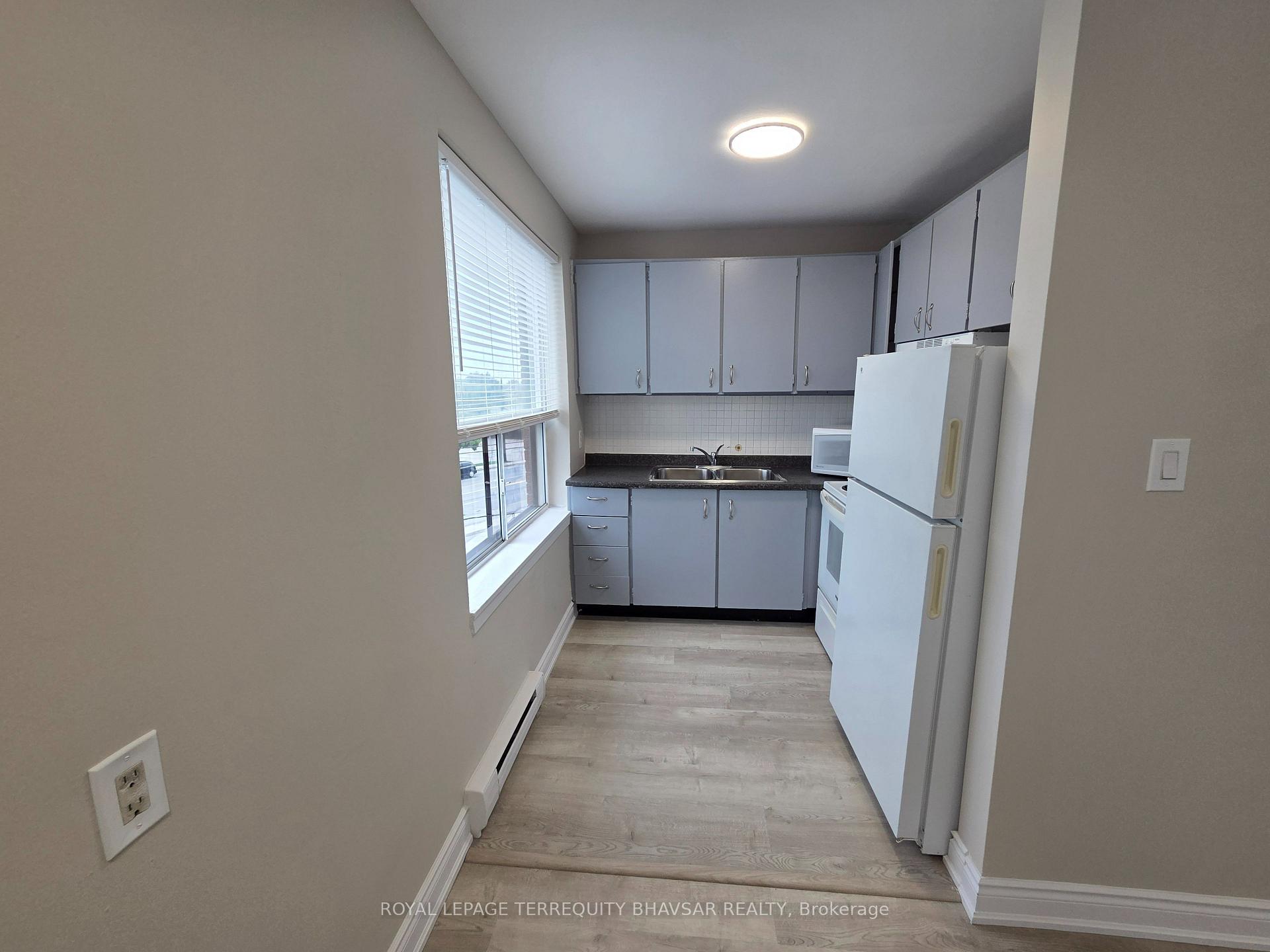Photo 11 of Unit 3, 2827 Weston Road, North York, Humberlea-Pelmo Park — HOMEH