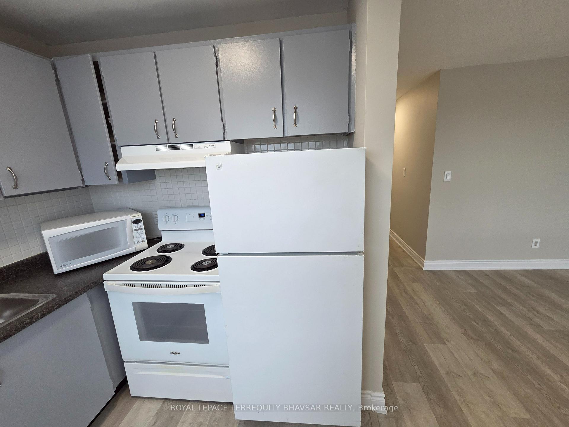 Photo 12 of Unit 3, 2827 Weston Road, North York, Humberlea-Pelmo Park — HOMEH