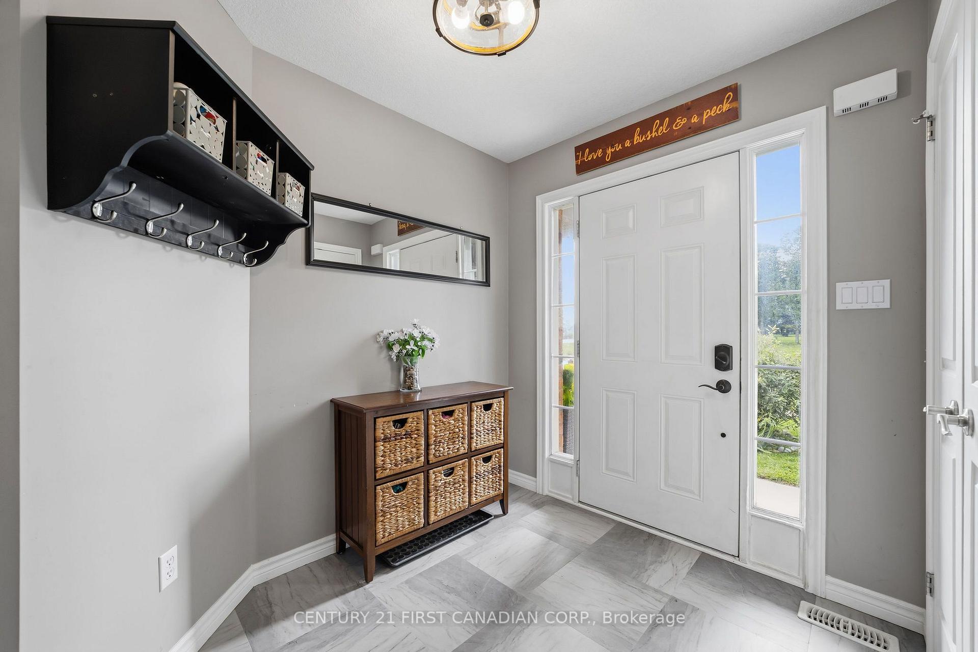 Photo 7 of 102 Watson Street, Lucan Biddulph, Lucan — HOMEH