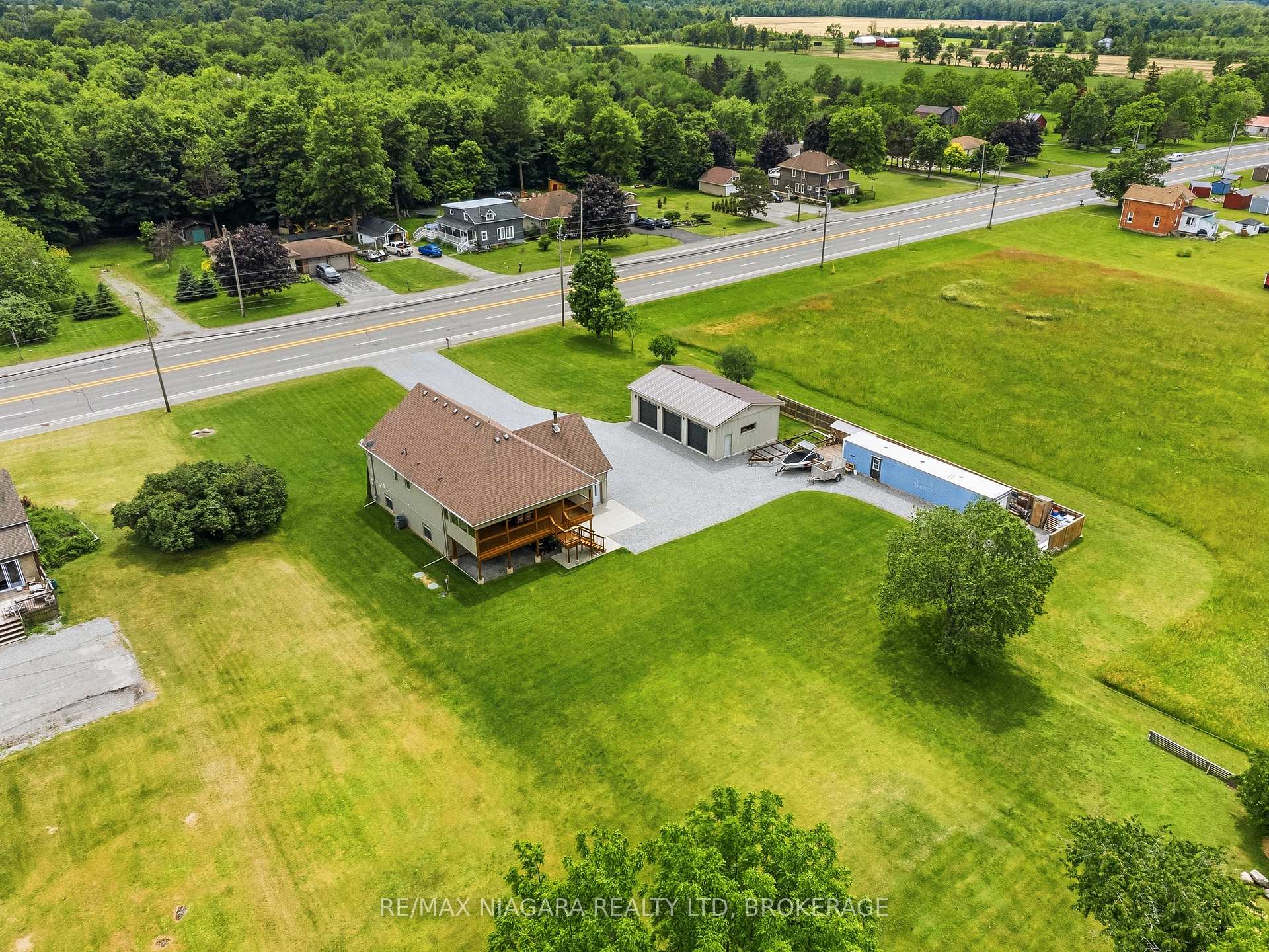 Photo 6 of 2876 3 Highway E, Port Colborne, Bethel — HOMEH
