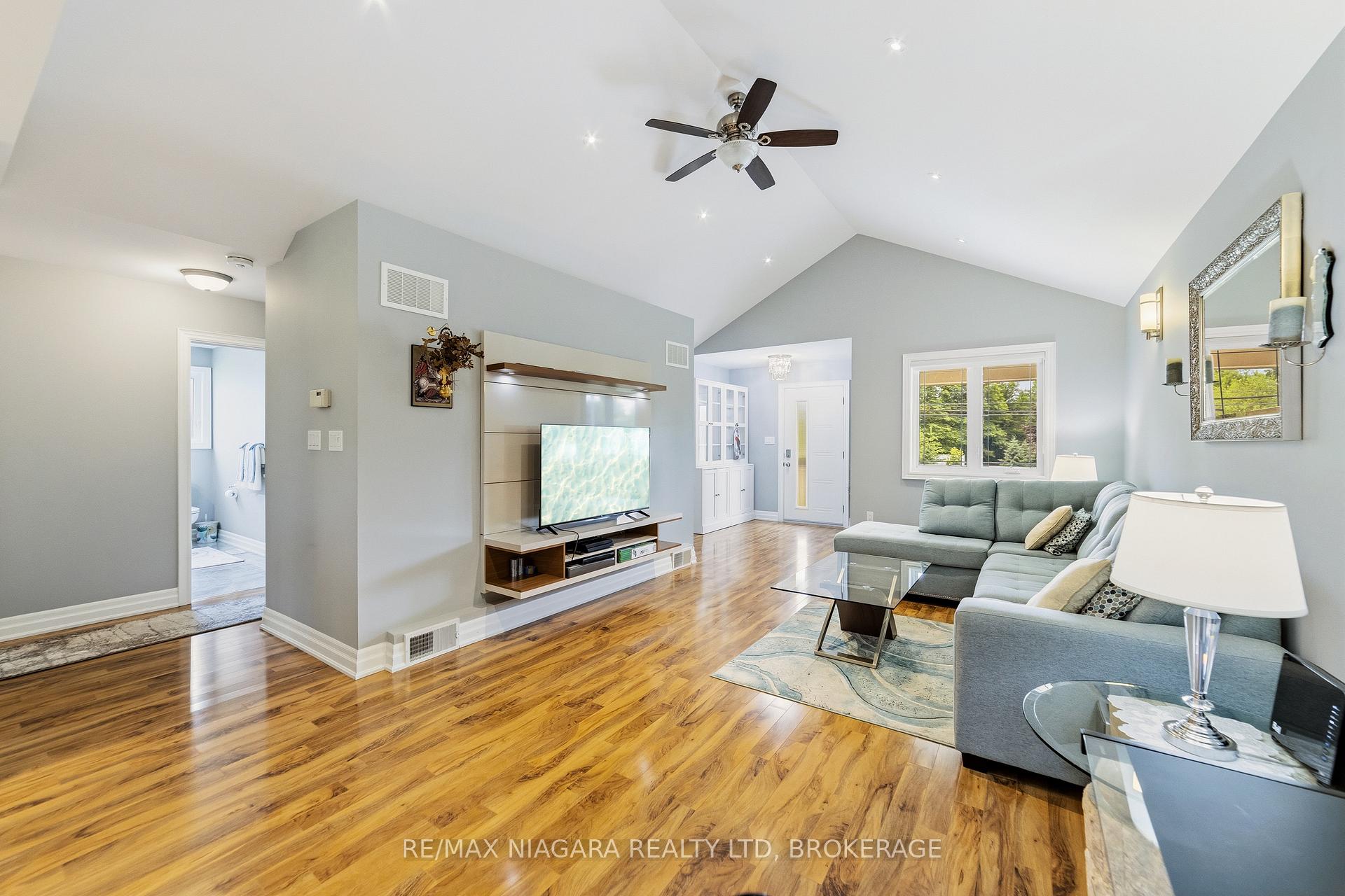 Photo 9 of 2876 3 Highway E, Port Colborne, Bethel — HOMEH