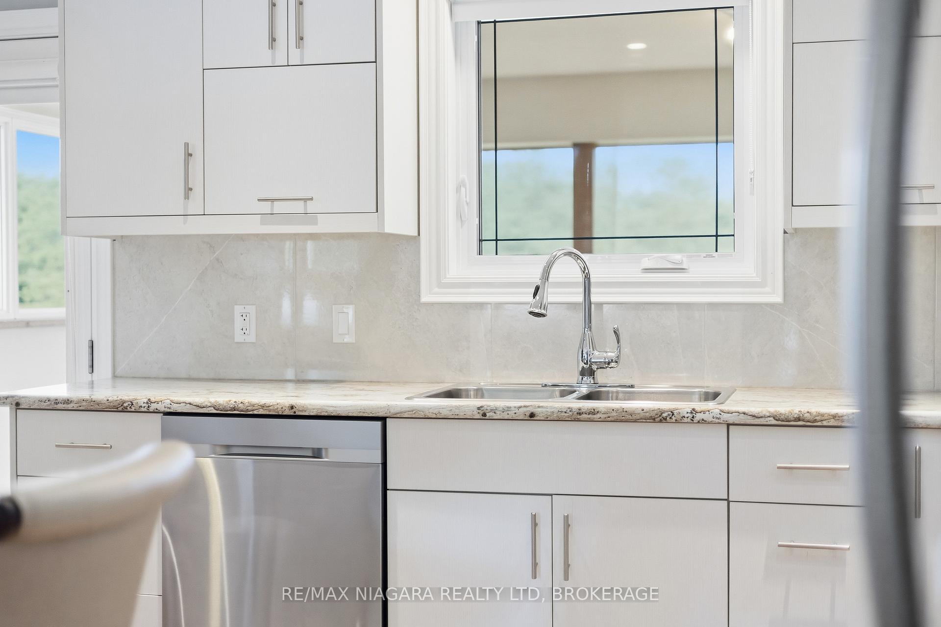 Photo 15 of 2876 3 Highway E, Port Colborne, Bethel — HOMEH