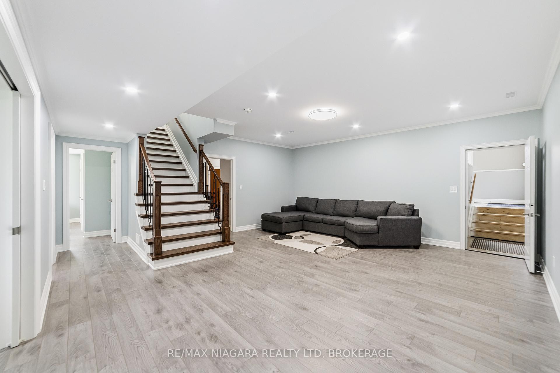 Photo 25 of 2876 3 Highway E, Port Colborne, Bethel — HOMEH